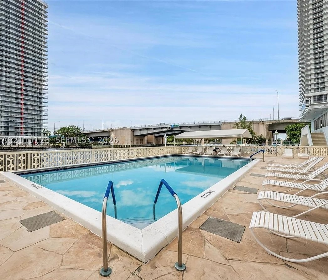 1817 S Ocean Dr #426