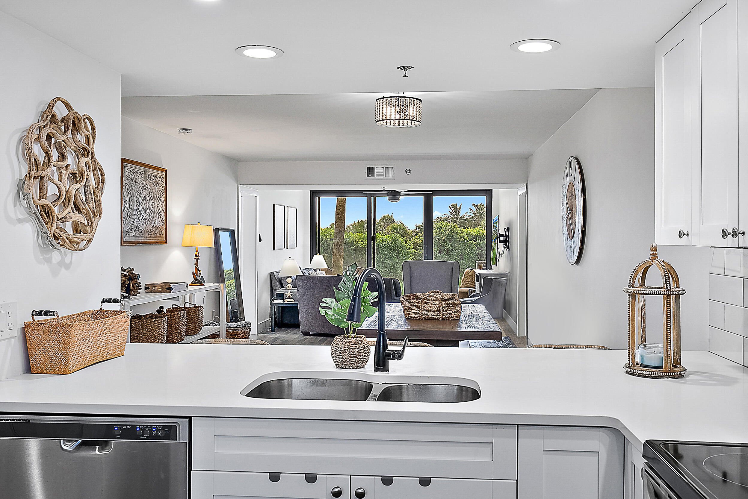 101 S Seas #105 Jupiter, FL 33477