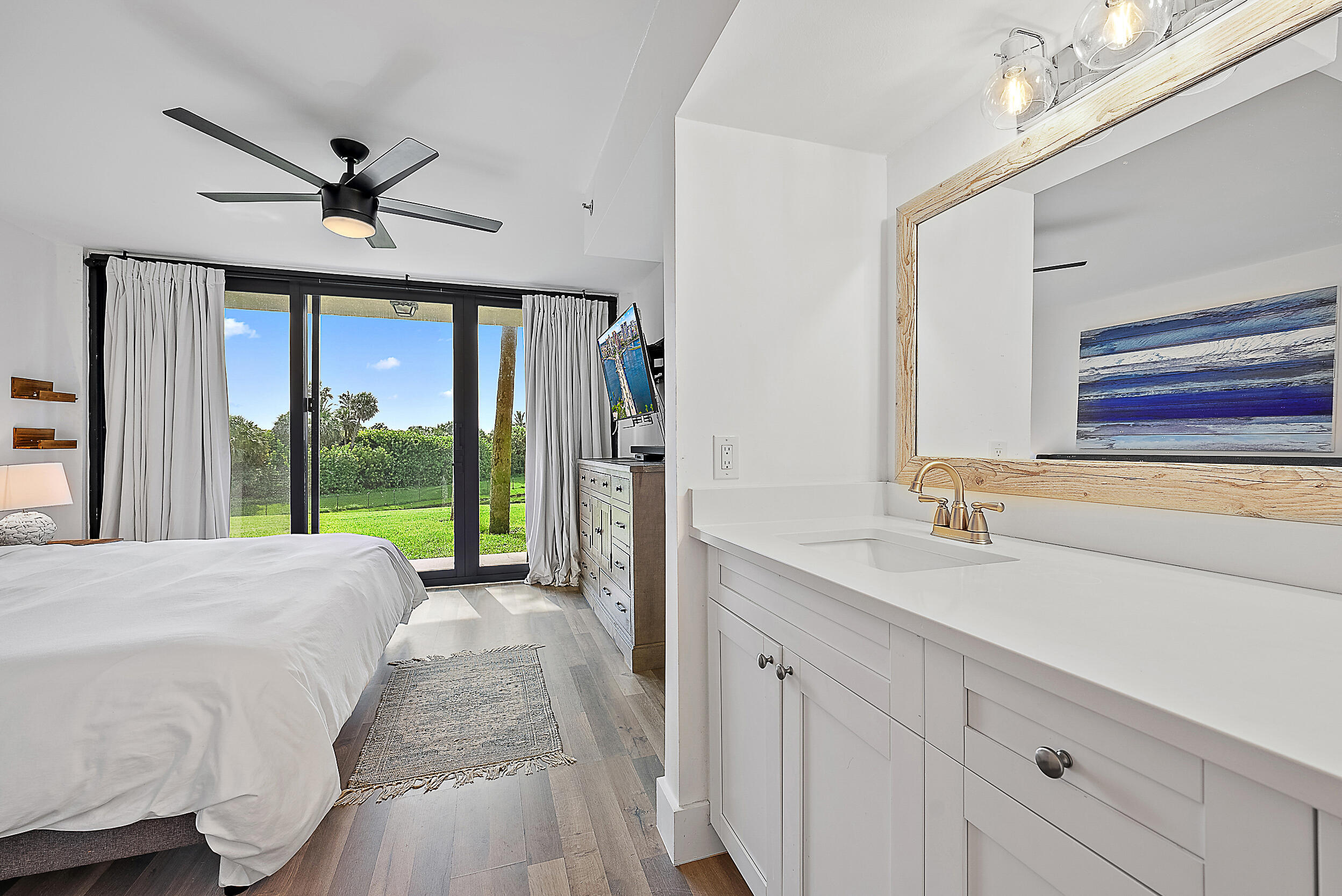 101 S Seas #105 Jupiter, FL 33477