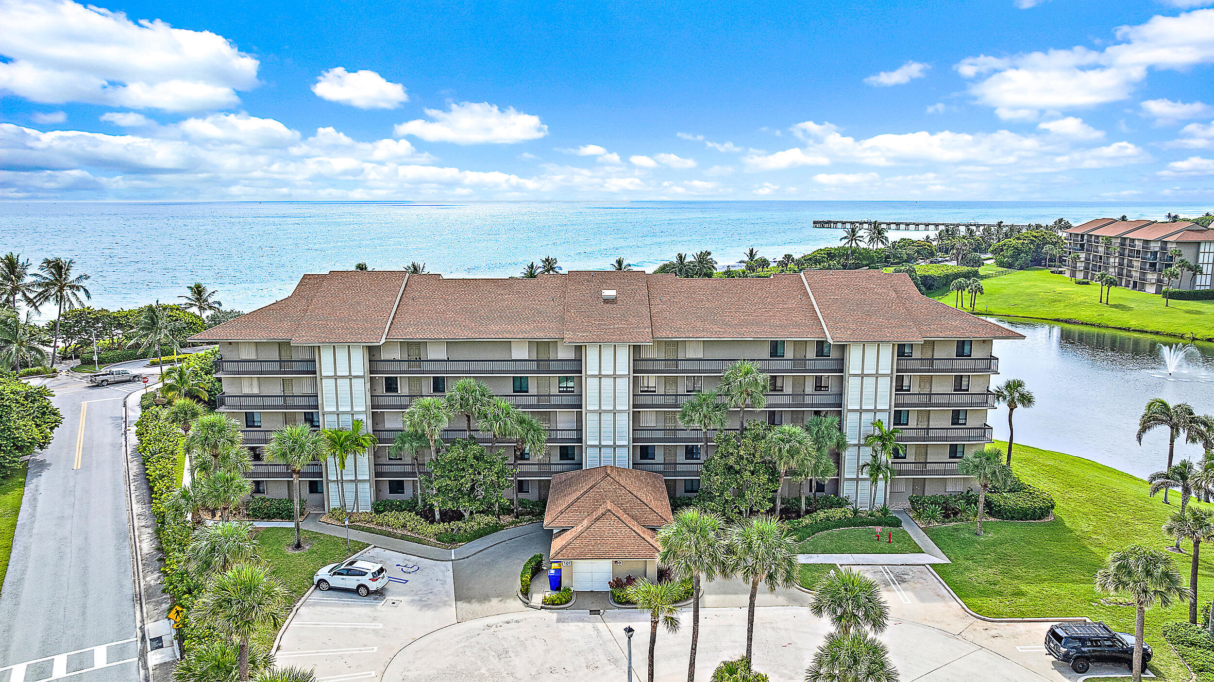 101 S Seas #105 Jupiter, FL 33477