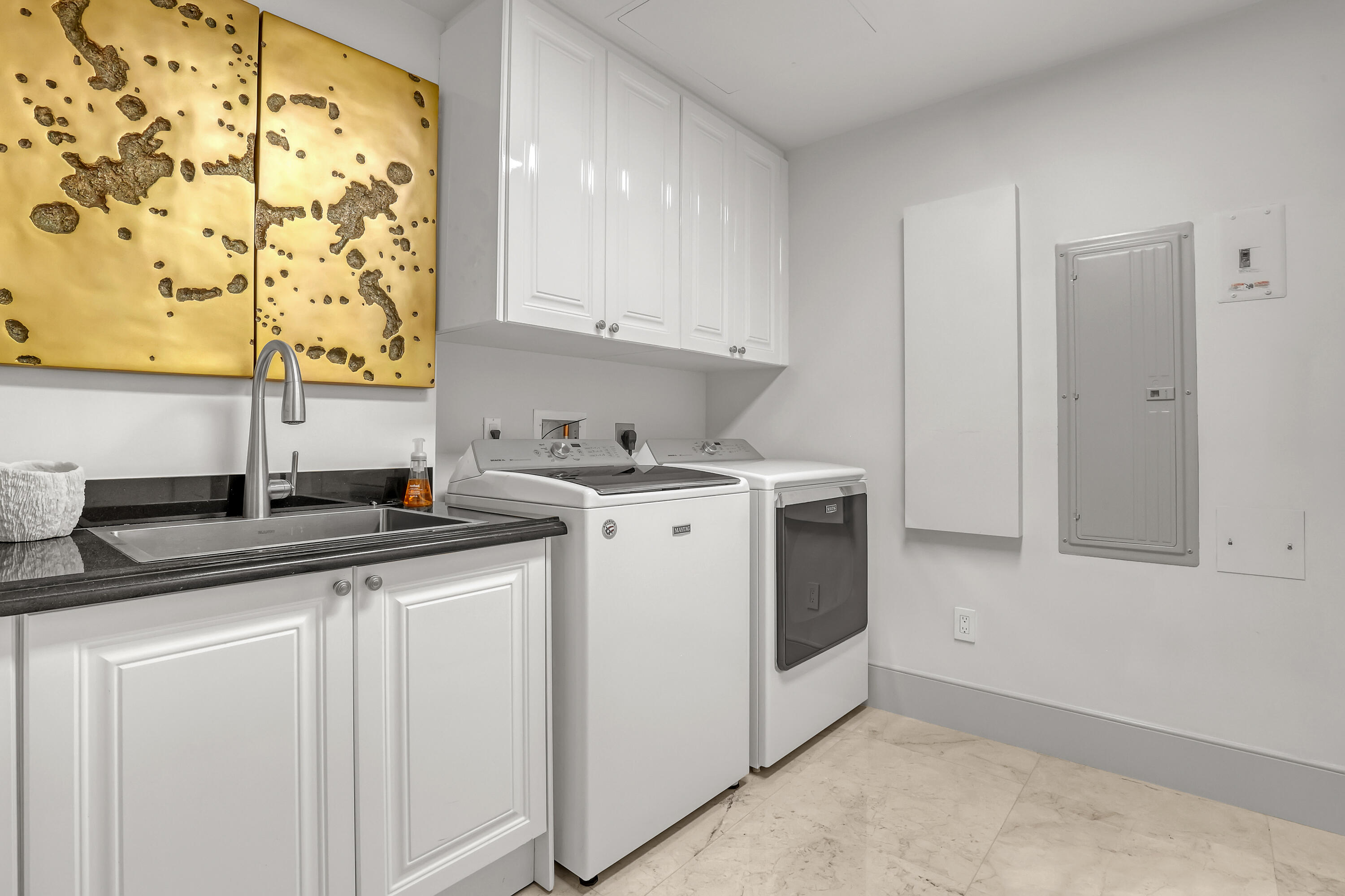 2700 N Ocean #401a Riviera Beach, FL 33404