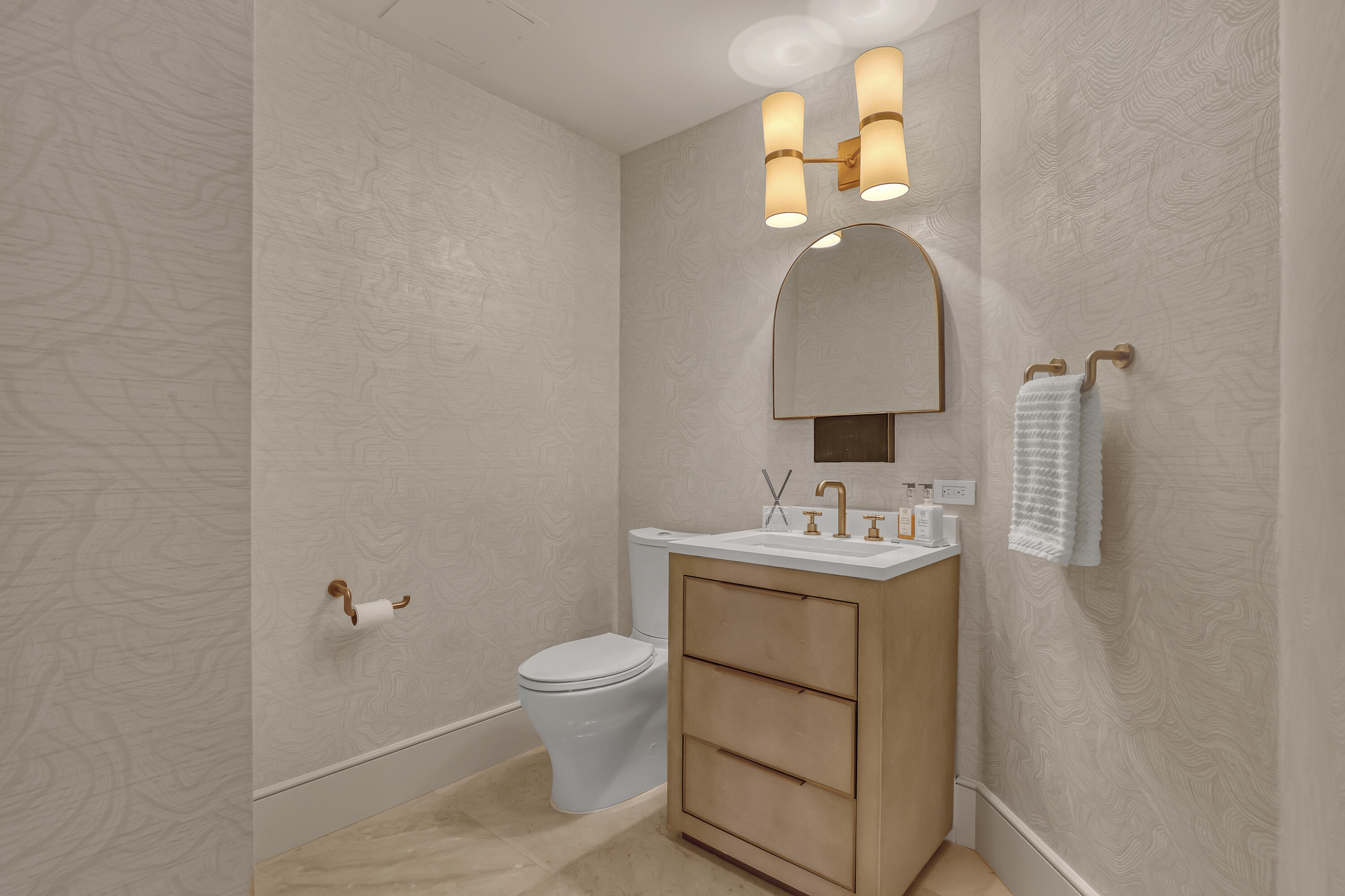 2700 N Ocean #401a Riviera Beach, FL 33404