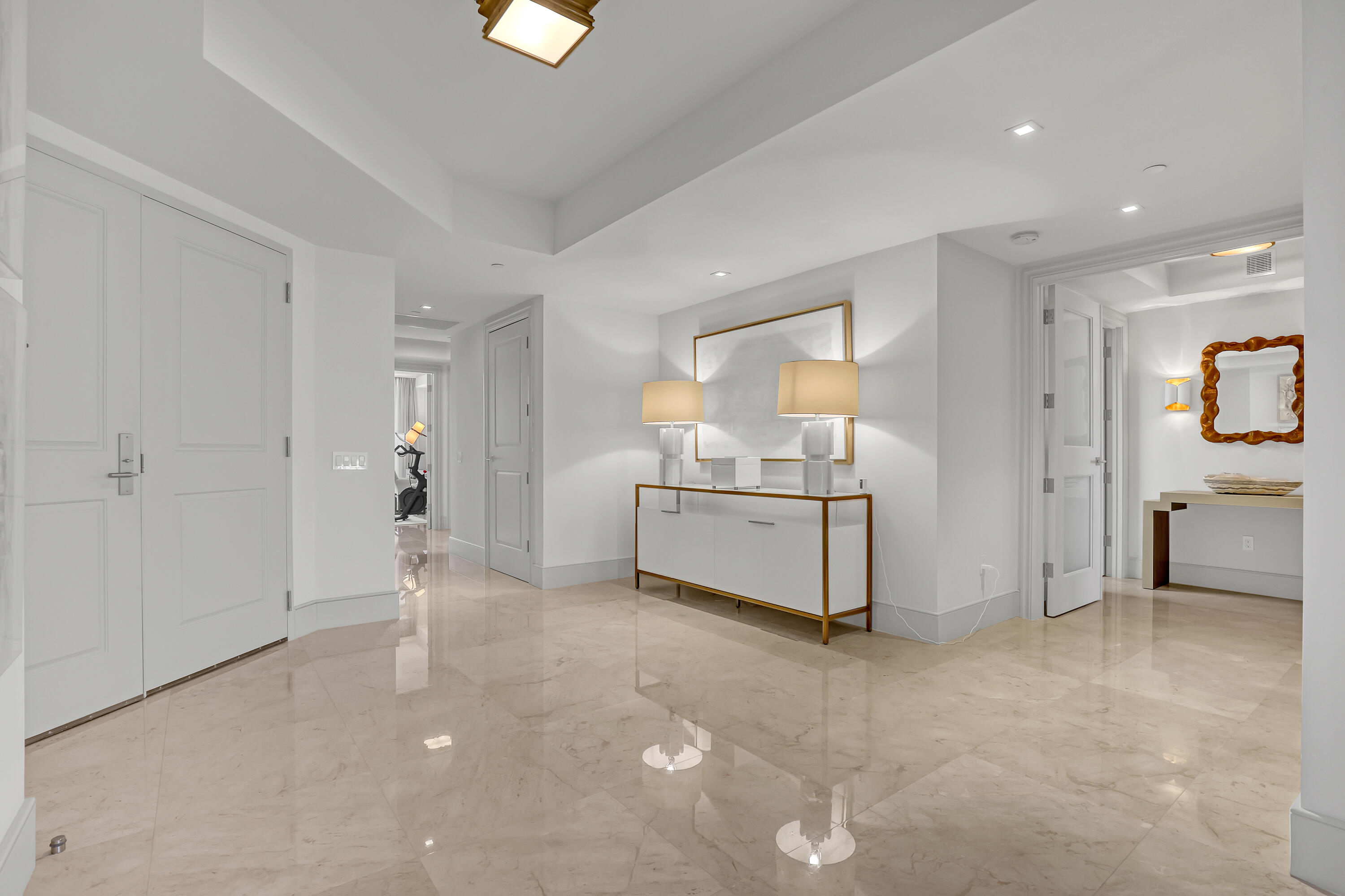 2700 N Ocean #401a Riviera Beach, FL 33404