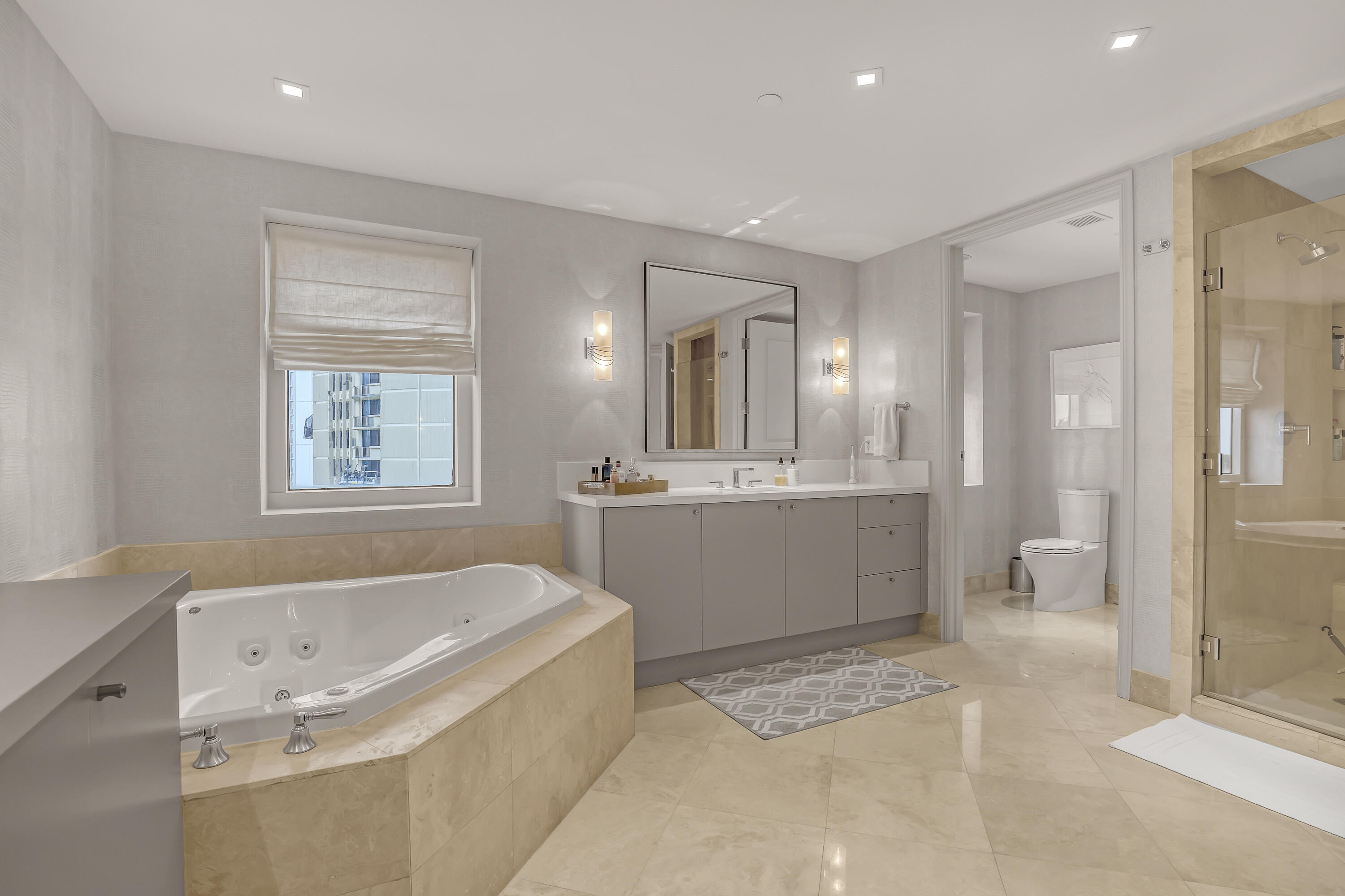 2700 N Ocean #401a Riviera Beach, FL 33404