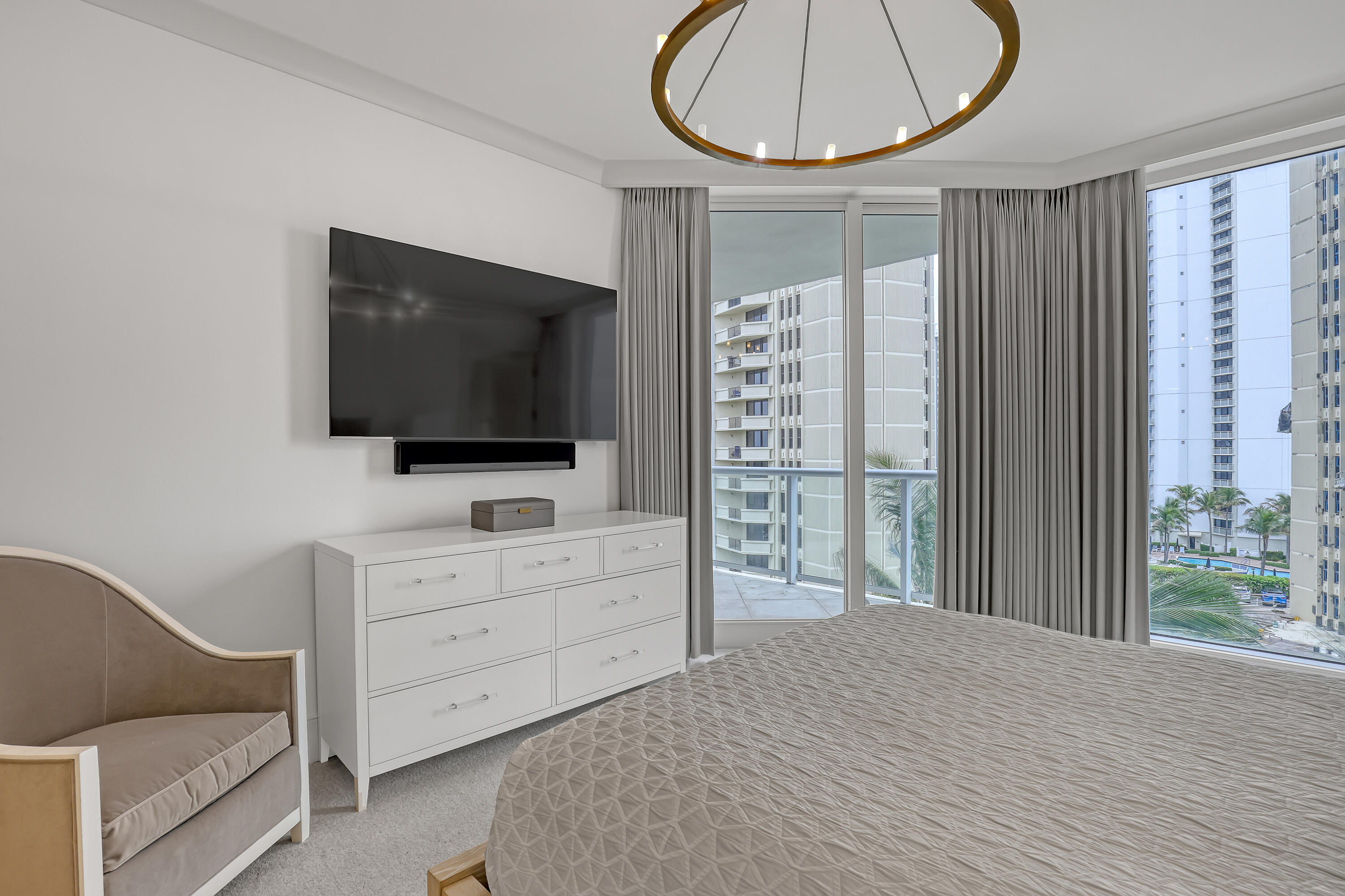 2700 N Ocean #401a Riviera Beach, FL 33404