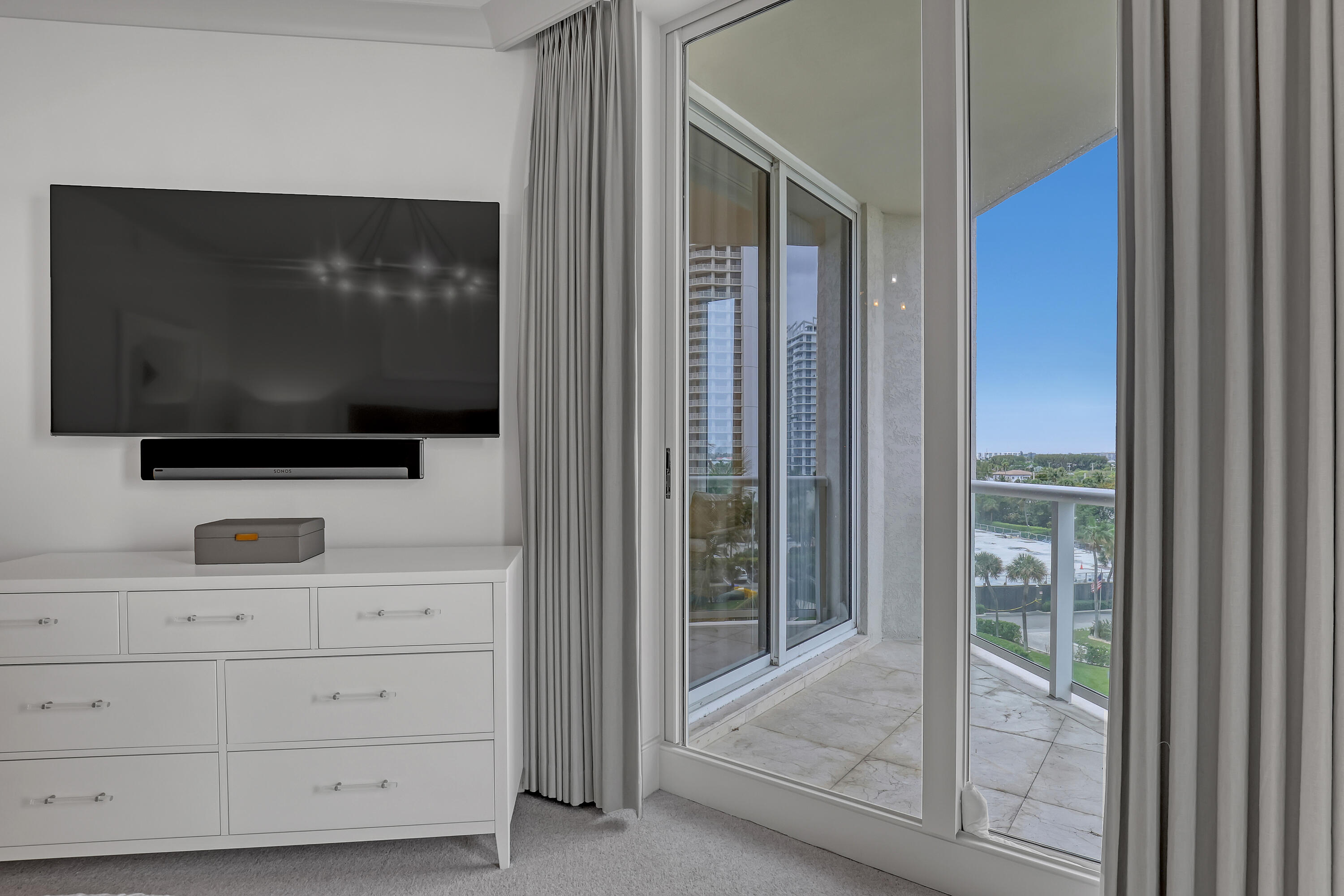 2700 N Ocean #401a Riviera Beach, FL 33404