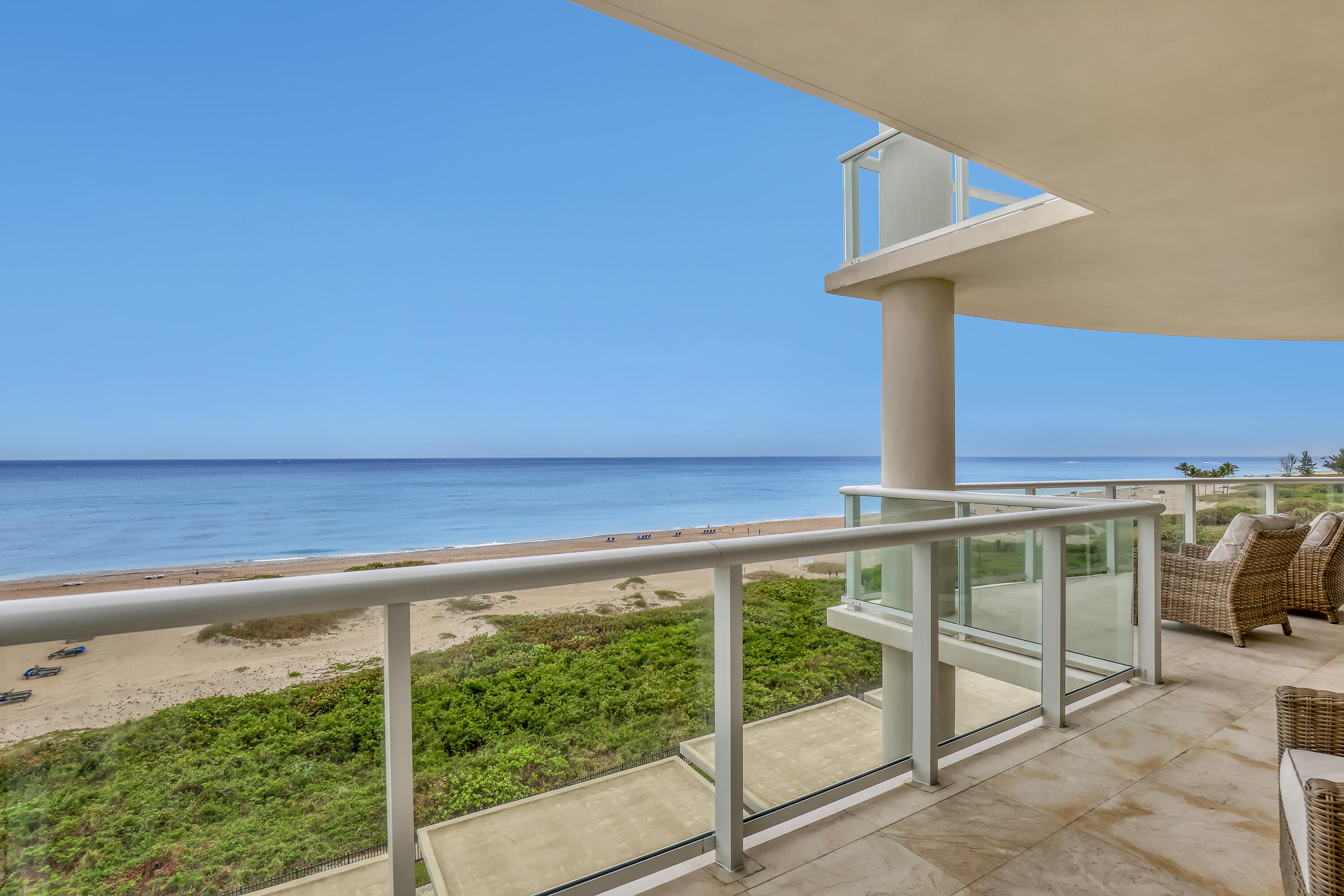 2700 N Ocean #401a Riviera Beach, FL 33404