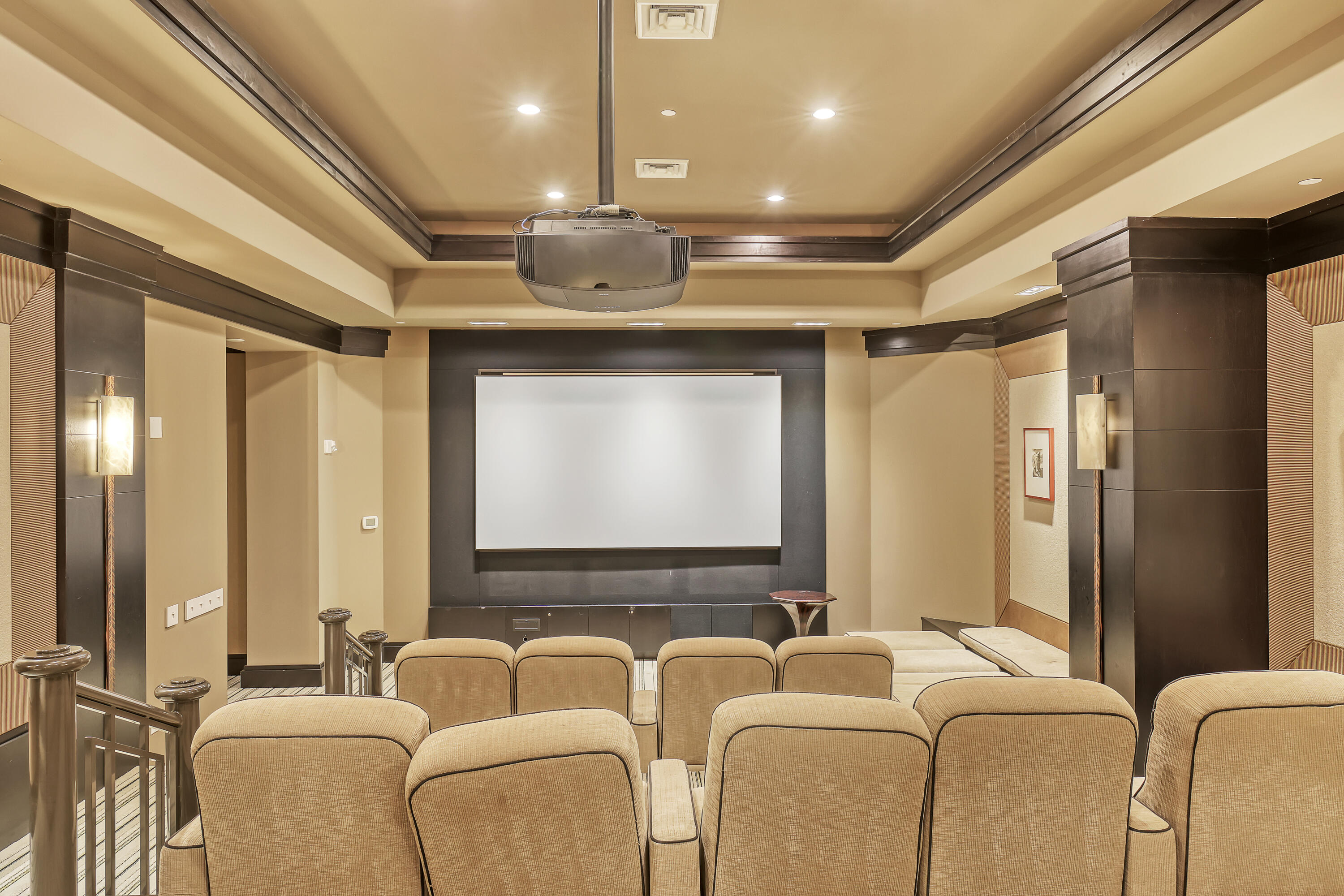 2700 N Ocean #401a Riviera Beach, FL 33404