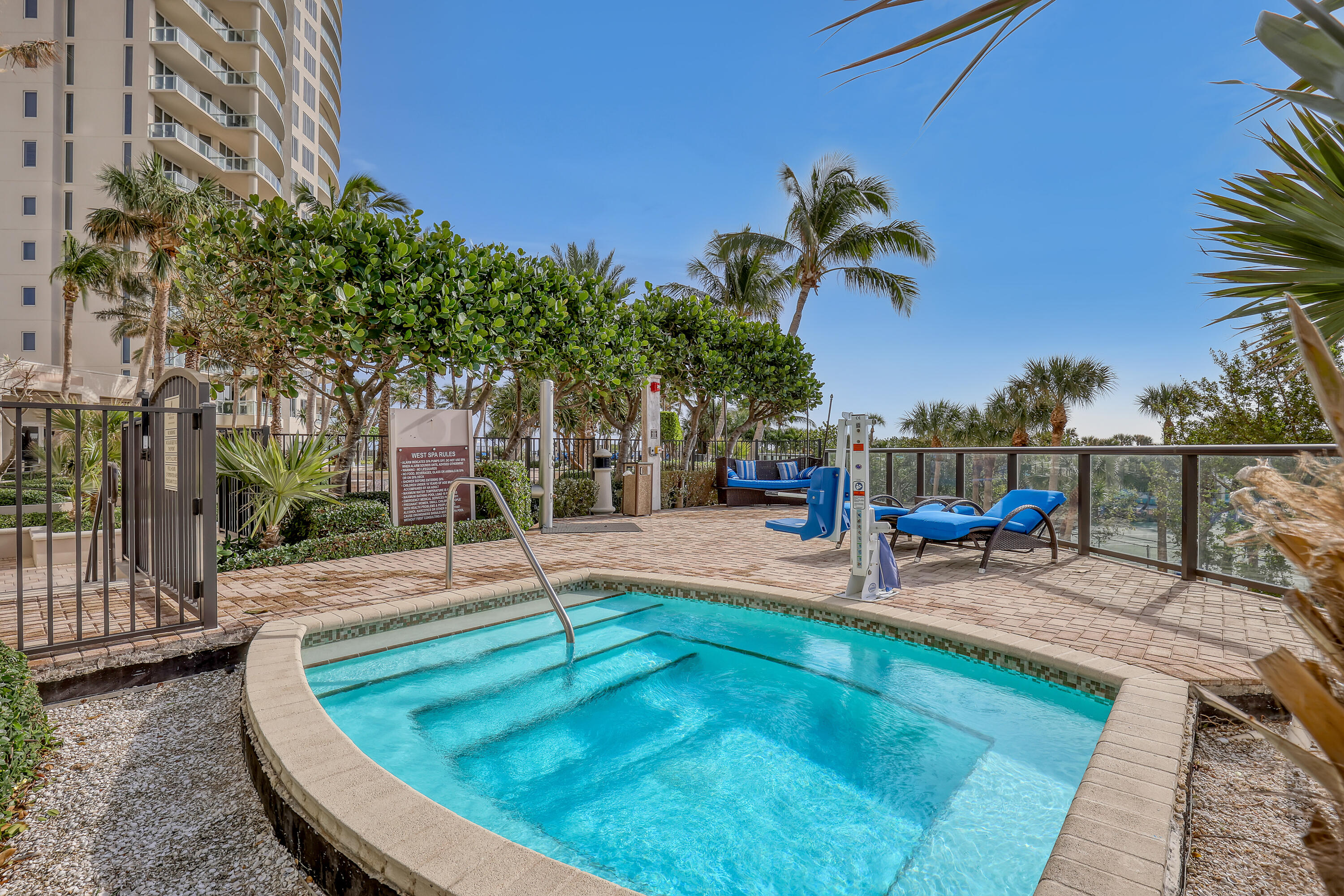 2700 N Ocean #401a Riviera Beach, FL 33404