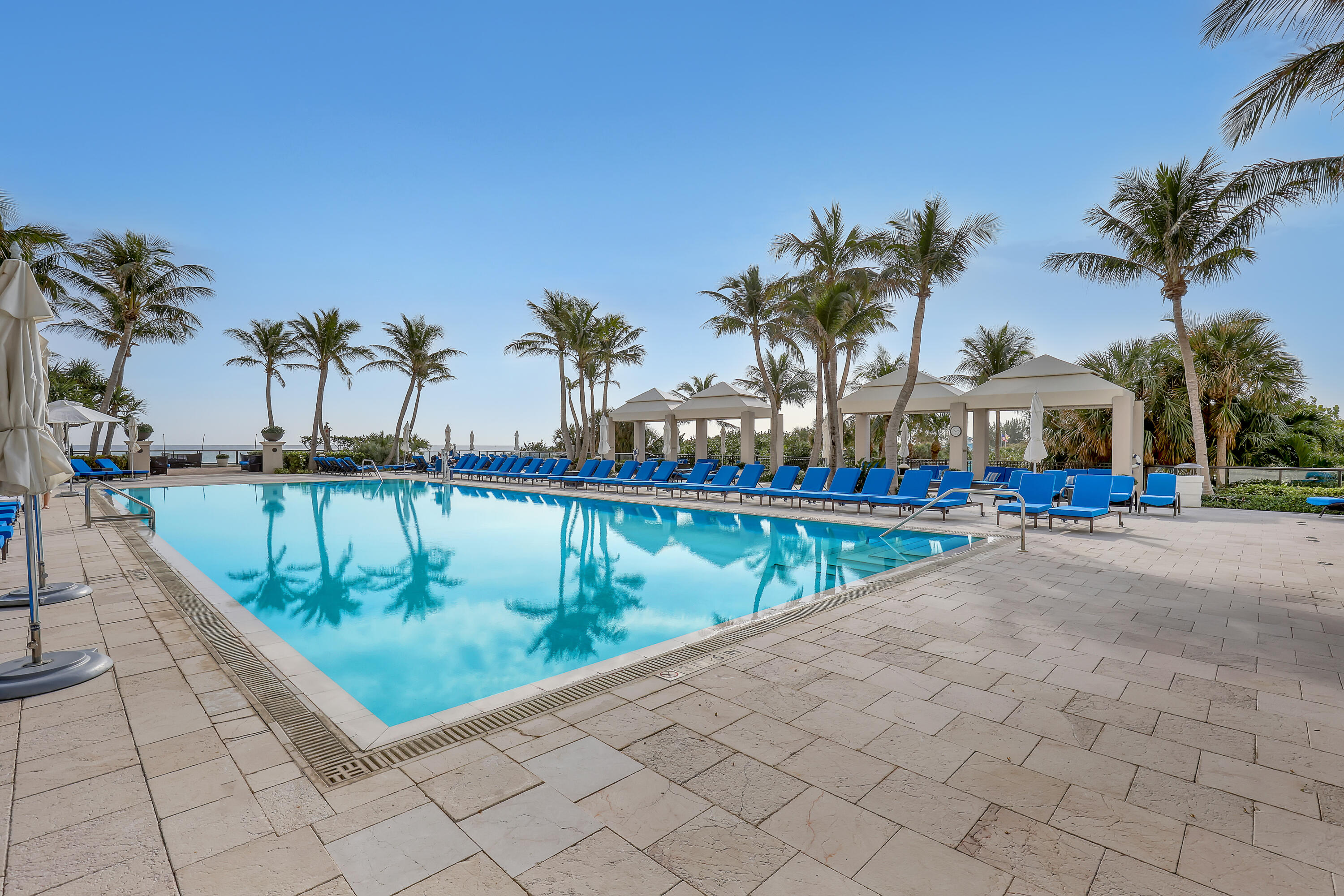 2700 N Ocean #401a Riviera Beach, FL 33404