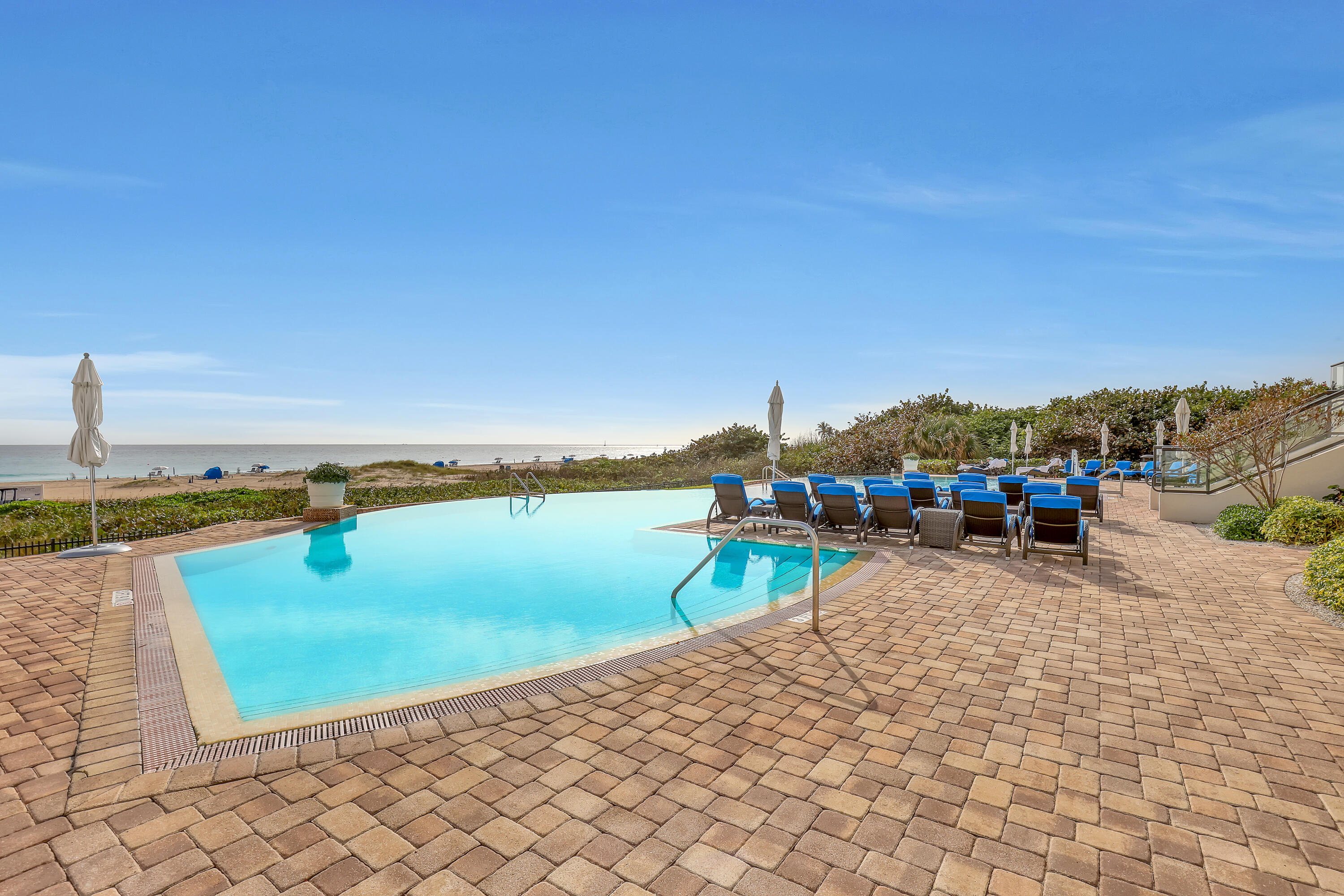 2700 N Ocean #401a Riviera Beach, FL 33404