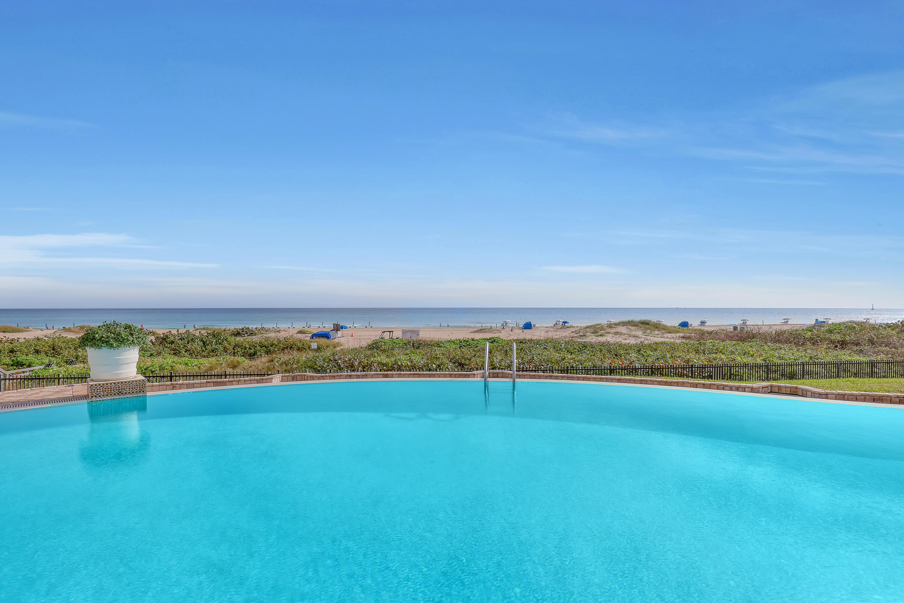 2700 N Ocean #401a Riviera Beach, FL 33404