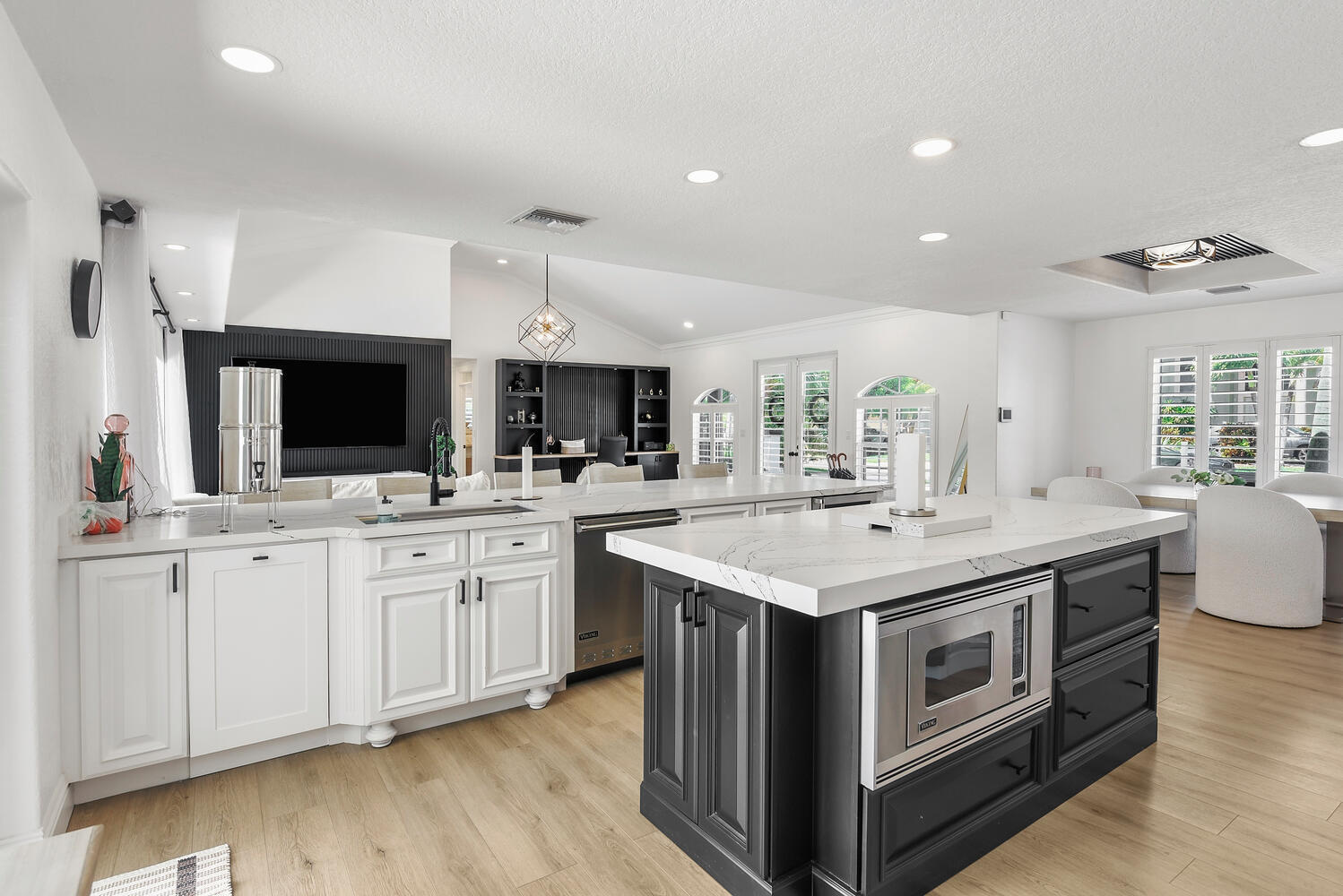 4030 NE 25th Lighthouse Point, FL 33064