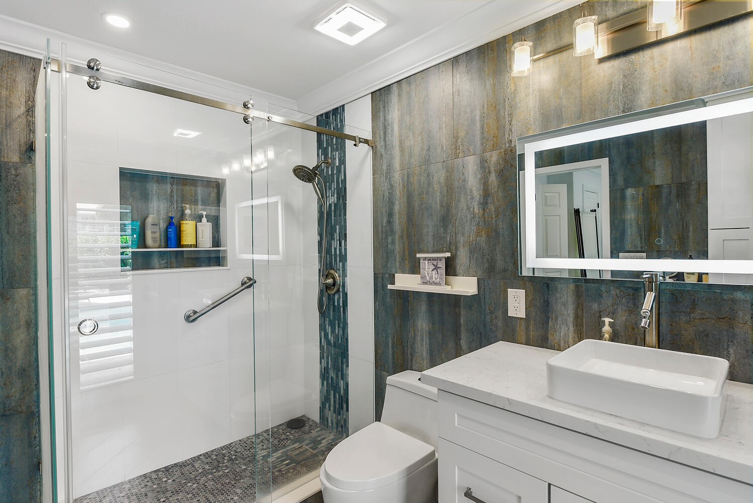 4030 NE 25th Lighthouse Point, FL 33064