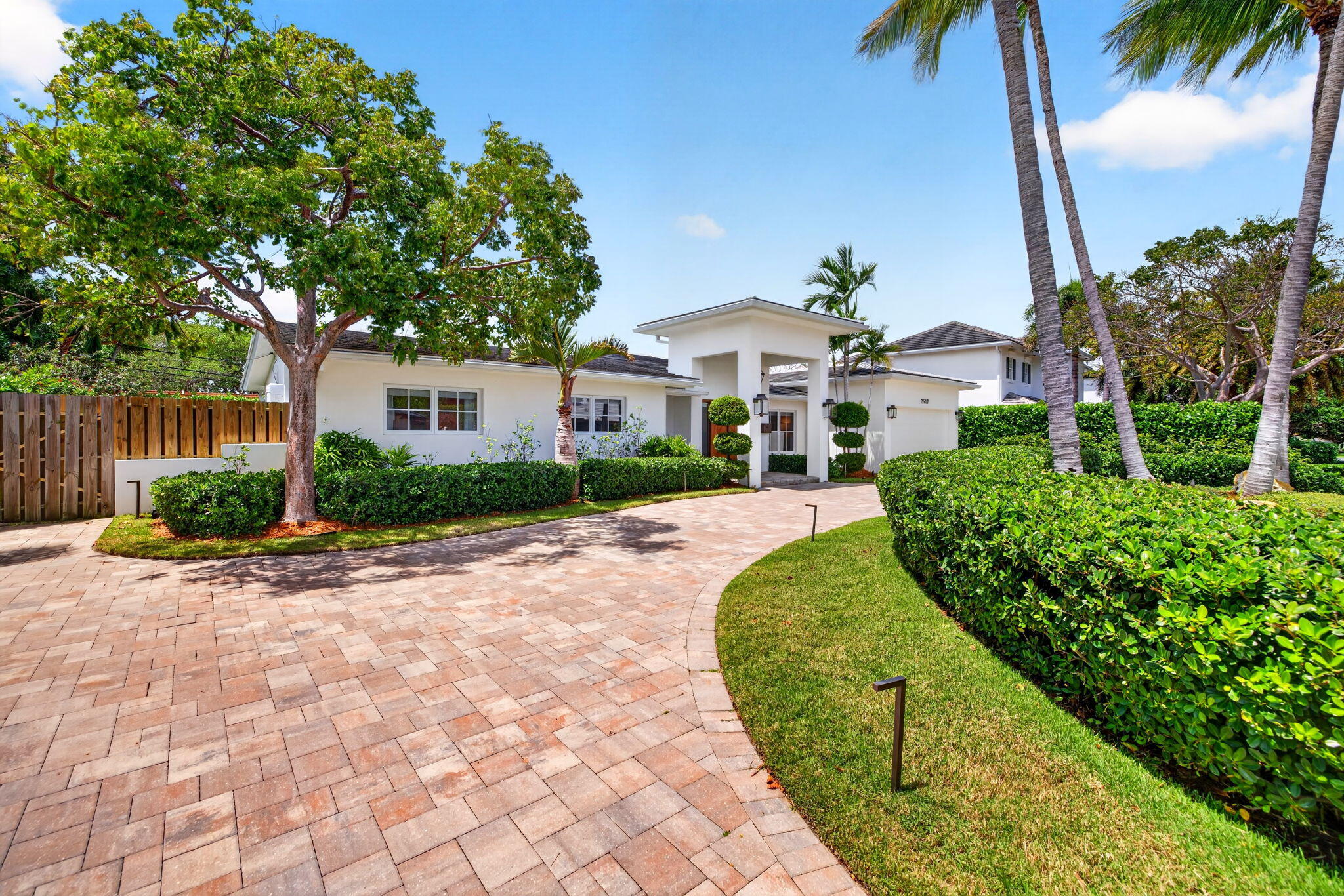 2517 NE 26th Fort Lauderdale, FL 33305