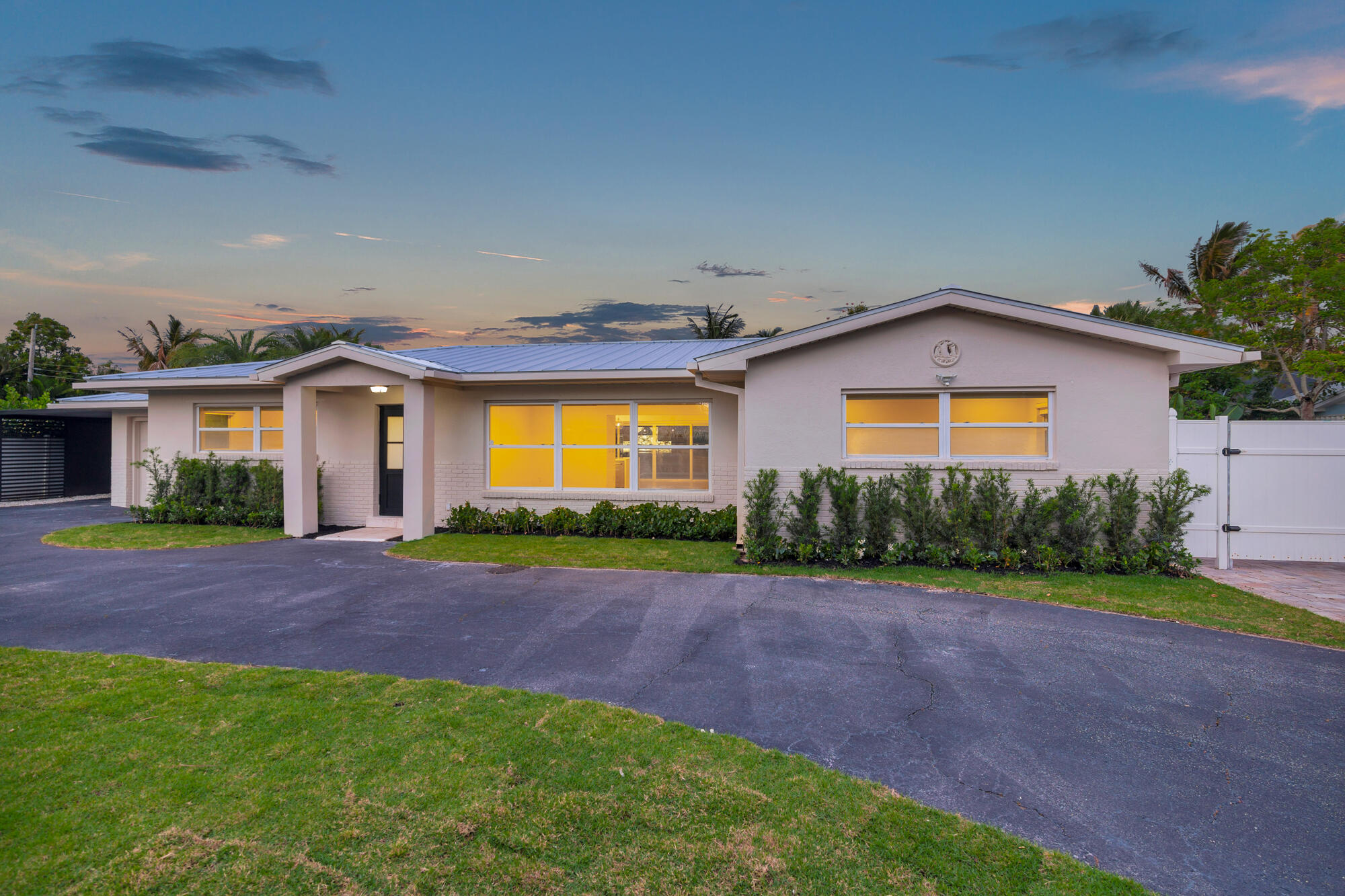 7320 Clarke West Palm Beach, FL 33406