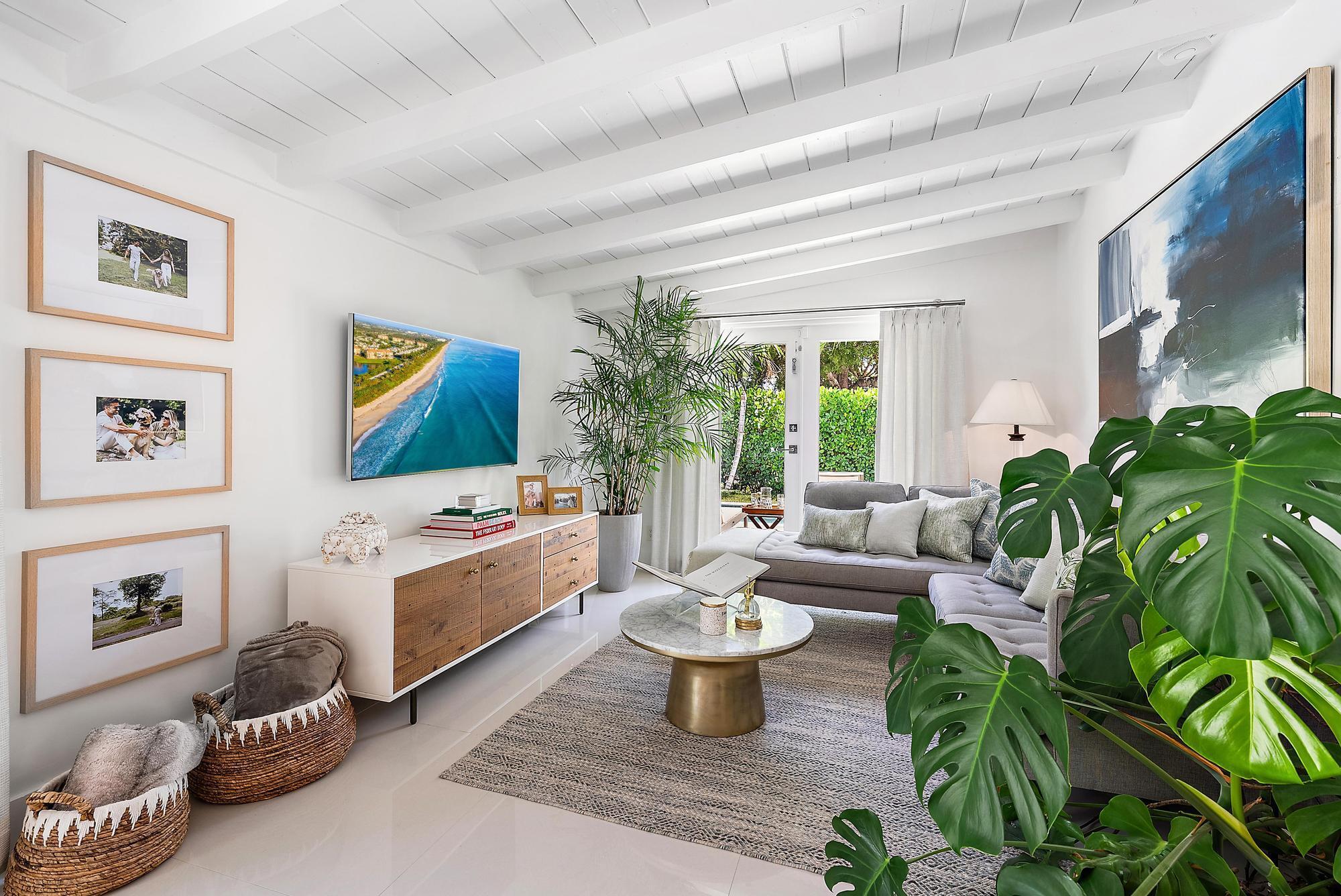 8001 Arlington West Palm Beach, FL 33405
