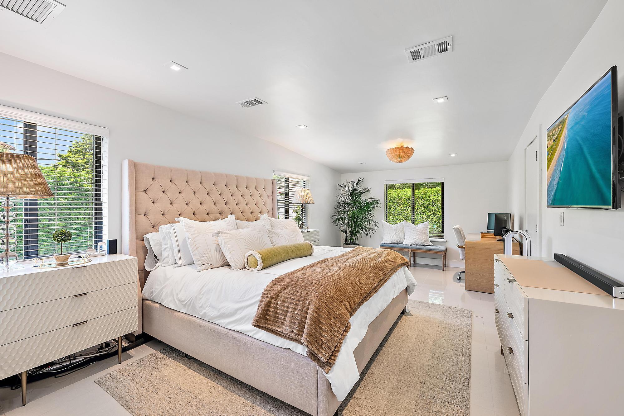 8001 Arlington West Palm Beach, FL 33405