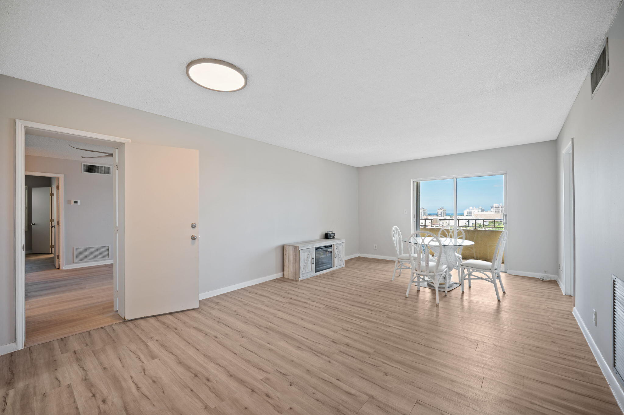 900 NE 18th #1407 Fort Lauderdale, FL 33304