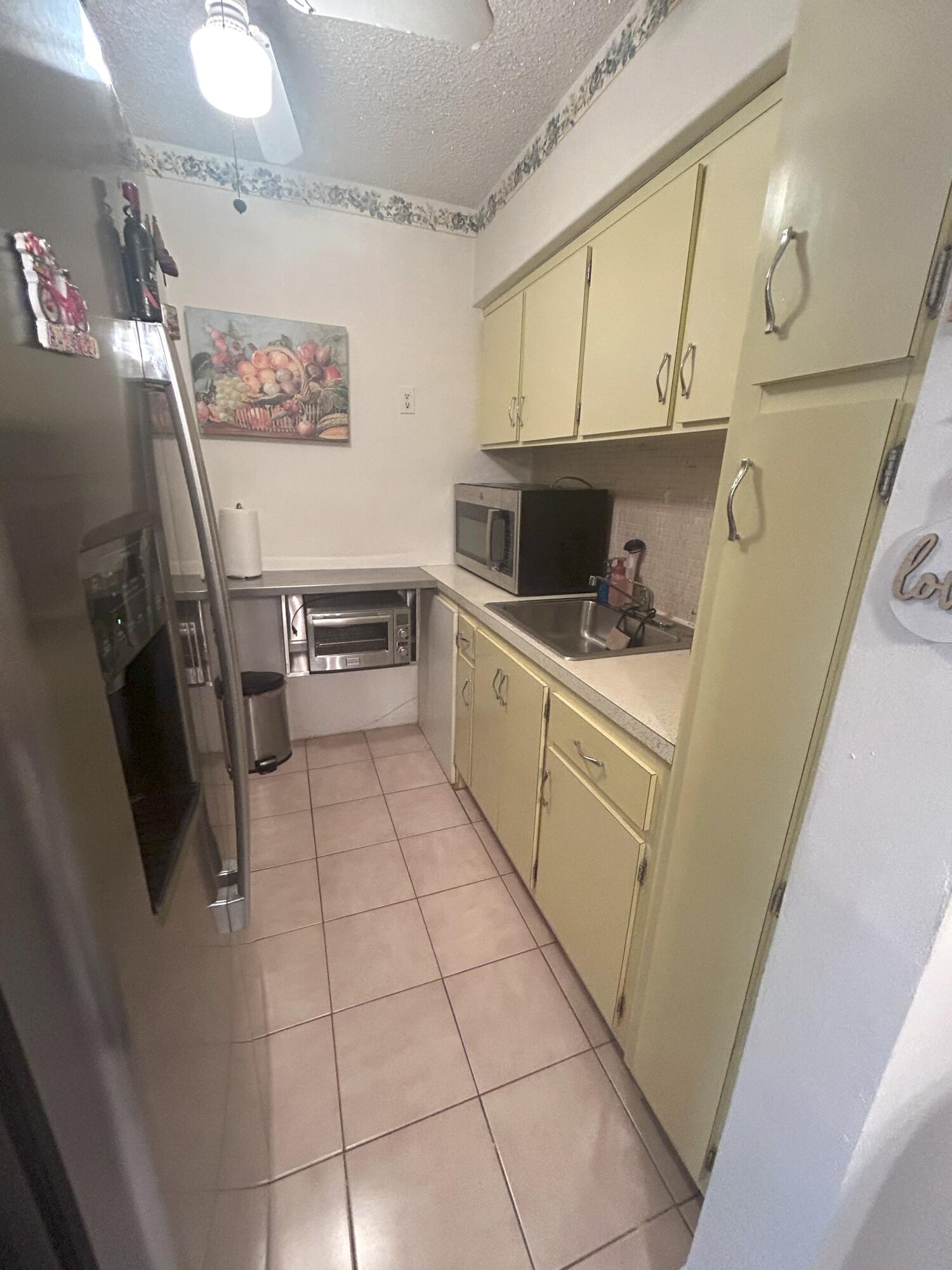 900 SW 10th #S20 Hallandale Beach, FL 33009
