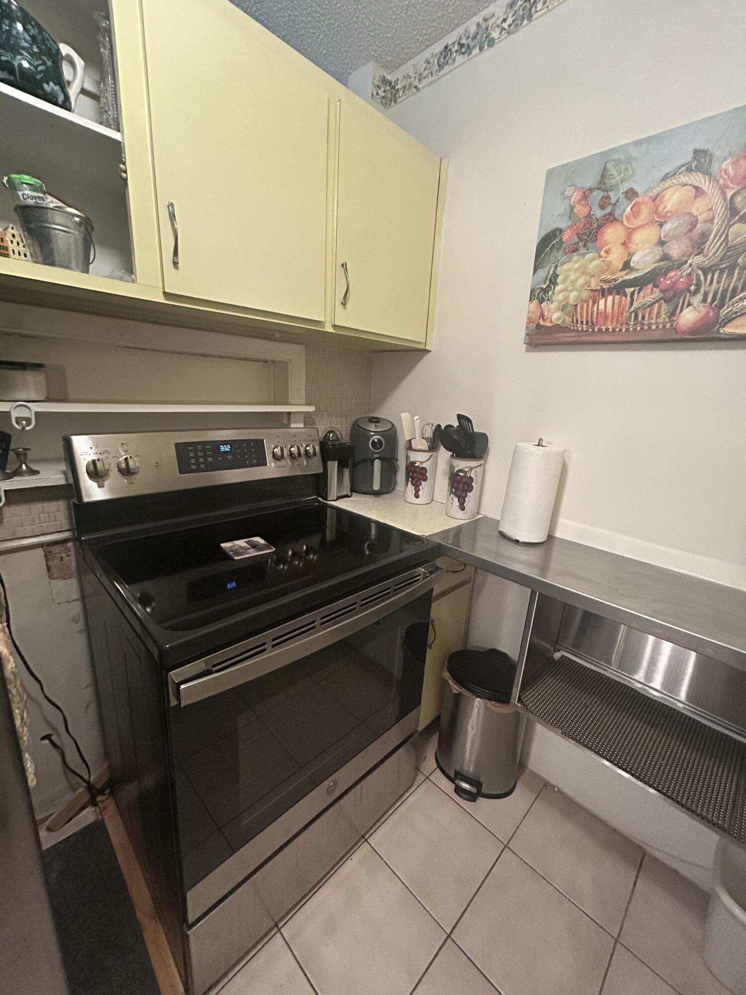 900 SW 10th #S20 Hallandale Beach, FL 33009