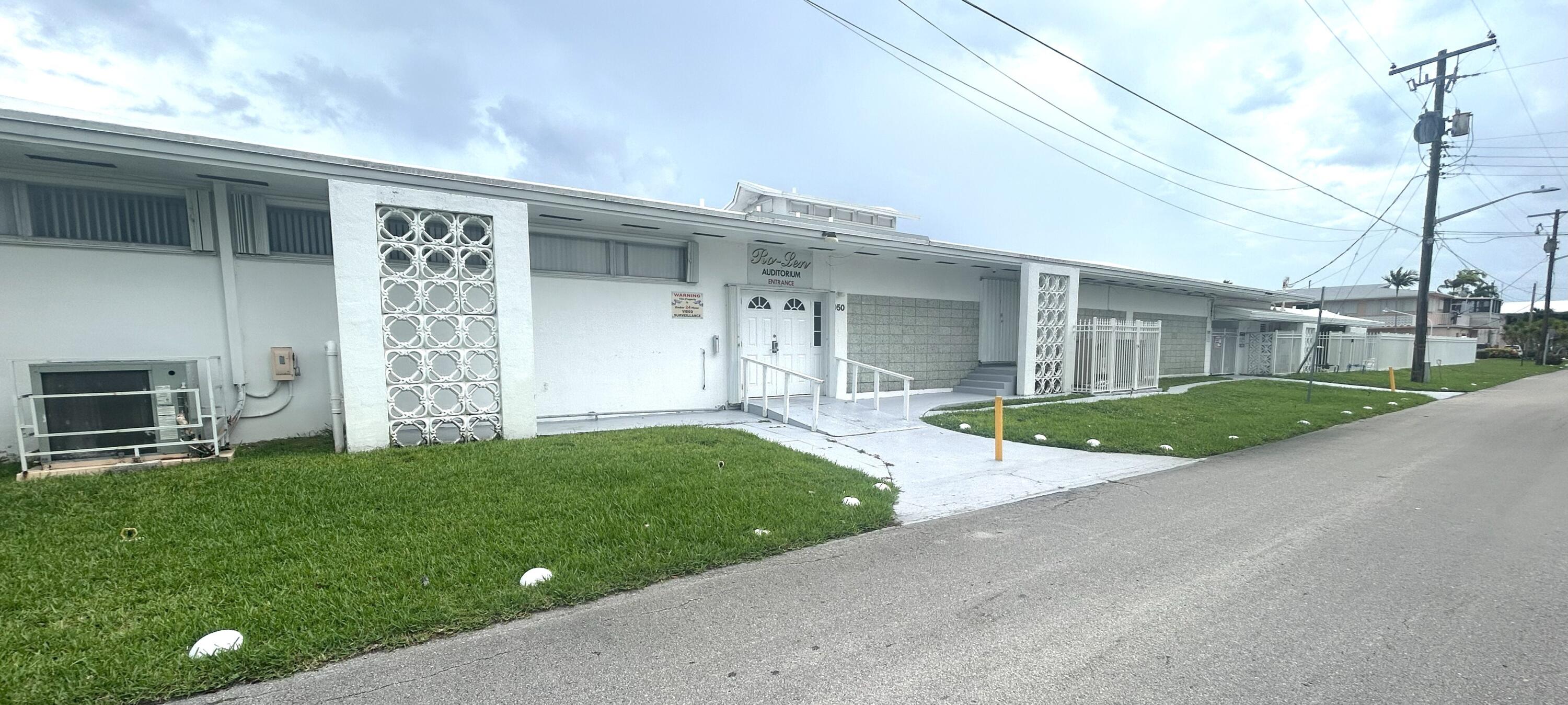 900 SW 10th #S20 Hallandale Beach, FL 33009