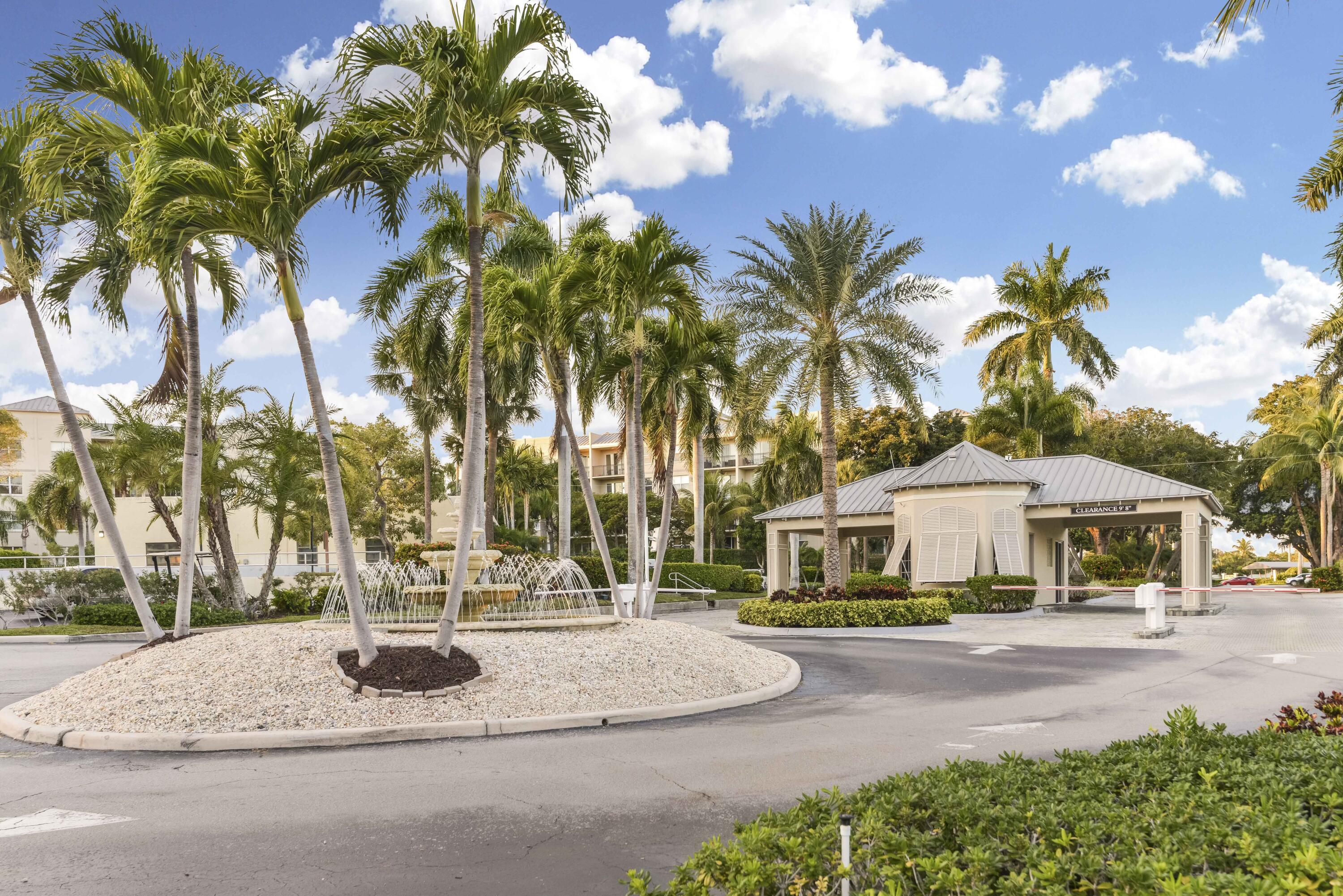 17 Royal Palm #105