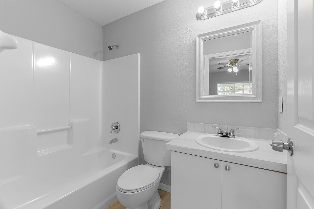 216 13th Vero Beach, FL 32962
