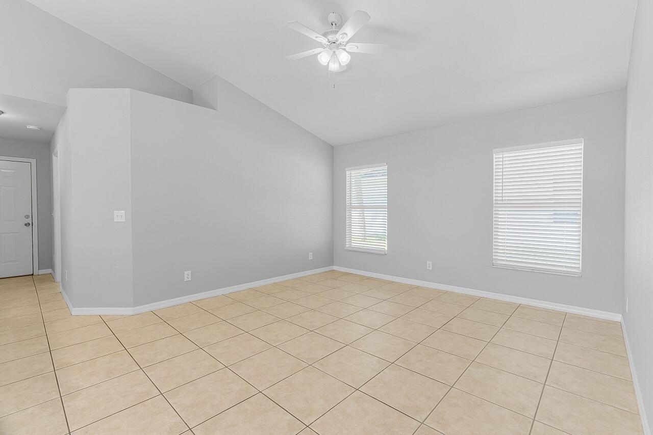 216 13th Vero Beach, FL 32962