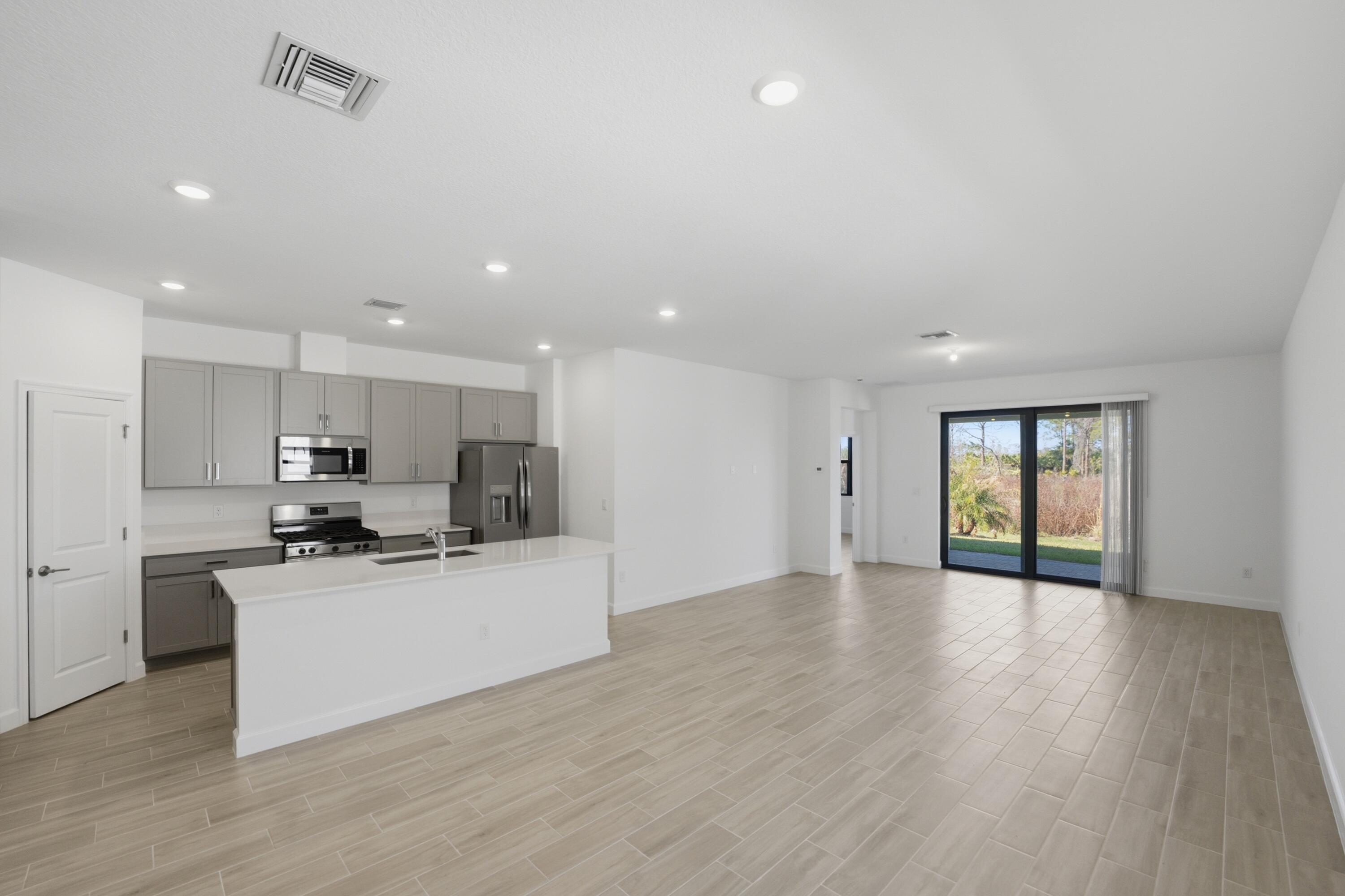 10683 NW Wilgrove Port St Lucie, FL 34987