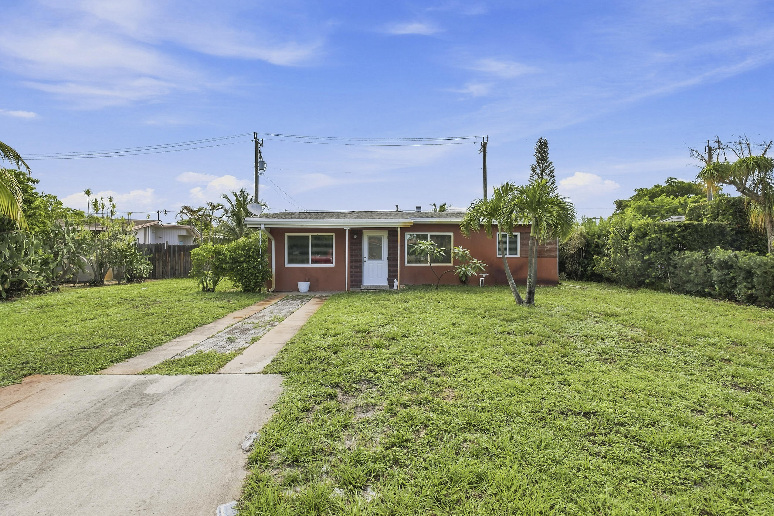 3180 NE 13th Ave