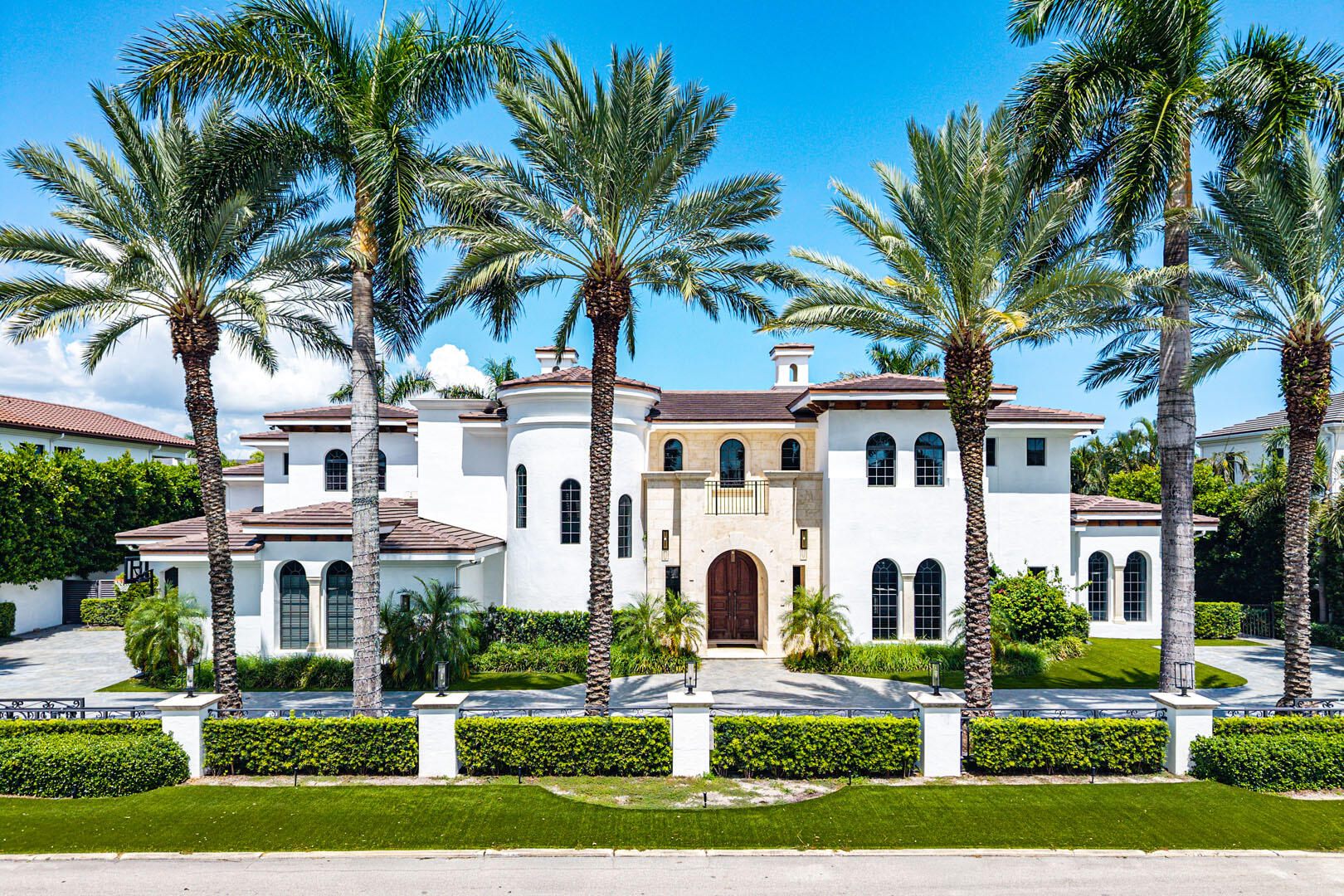 251 W Coconut Palm Rd