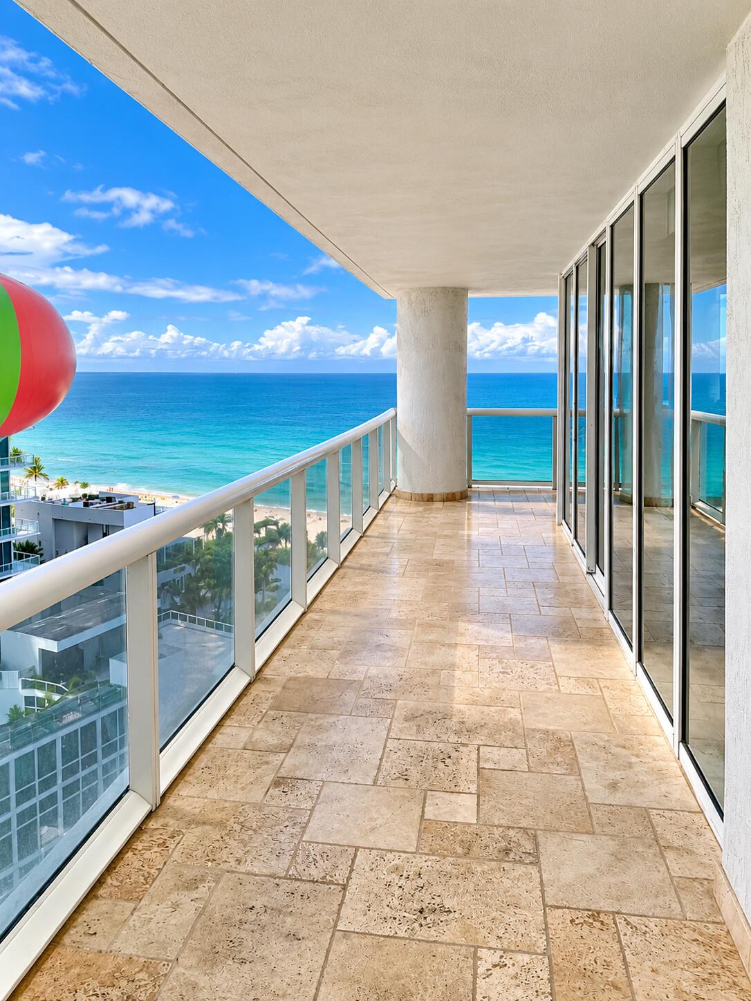 image Beach Club 37