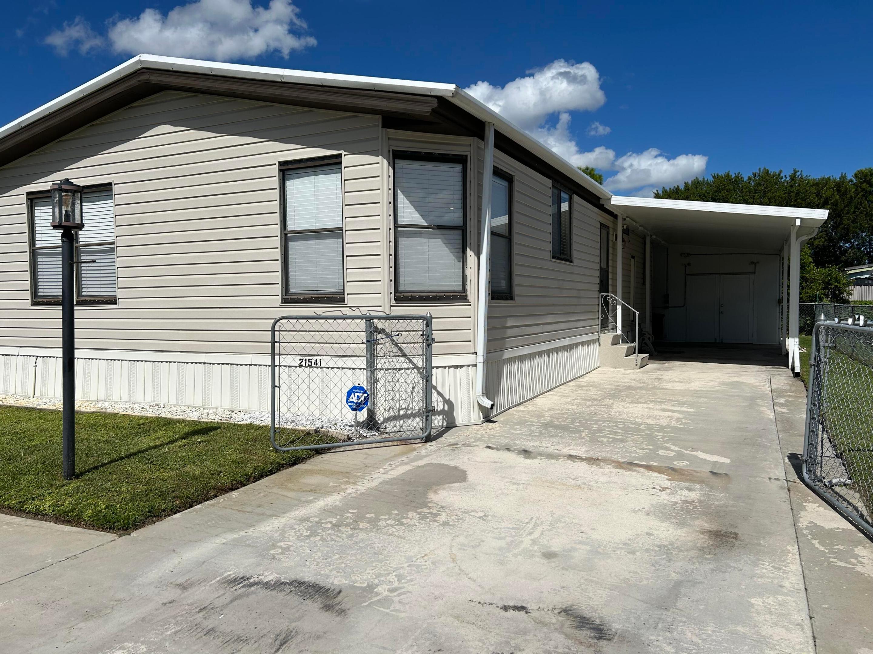 21541 NW 7th St Pembroke Pines, FL 33029