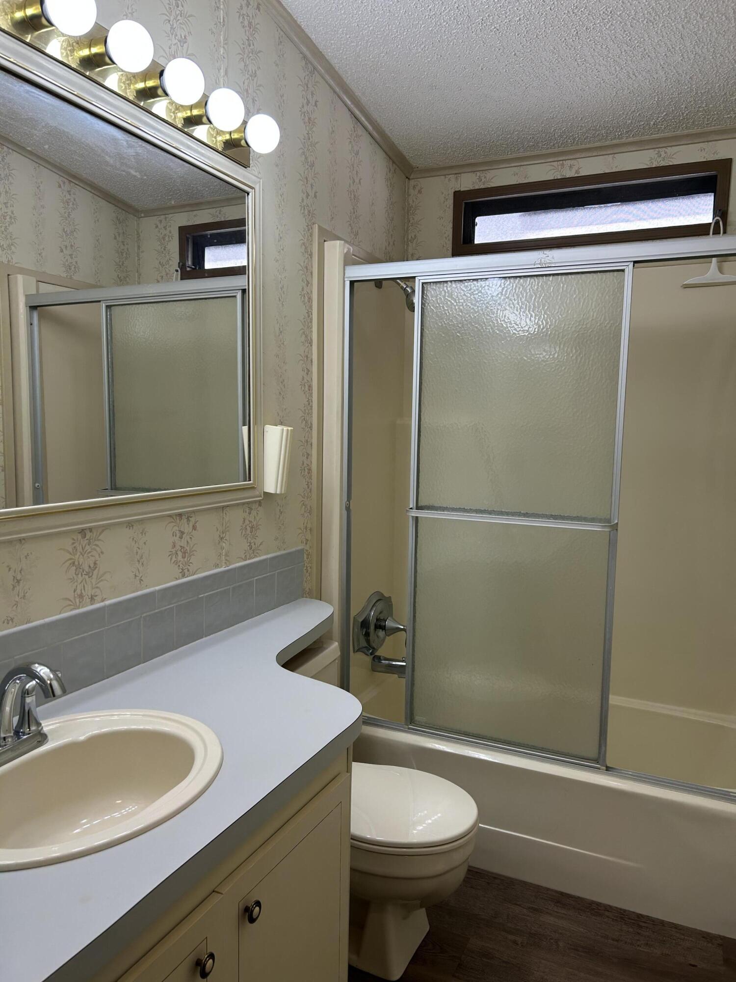 21541 NW 7th St Pembroke Pines, FL 33029