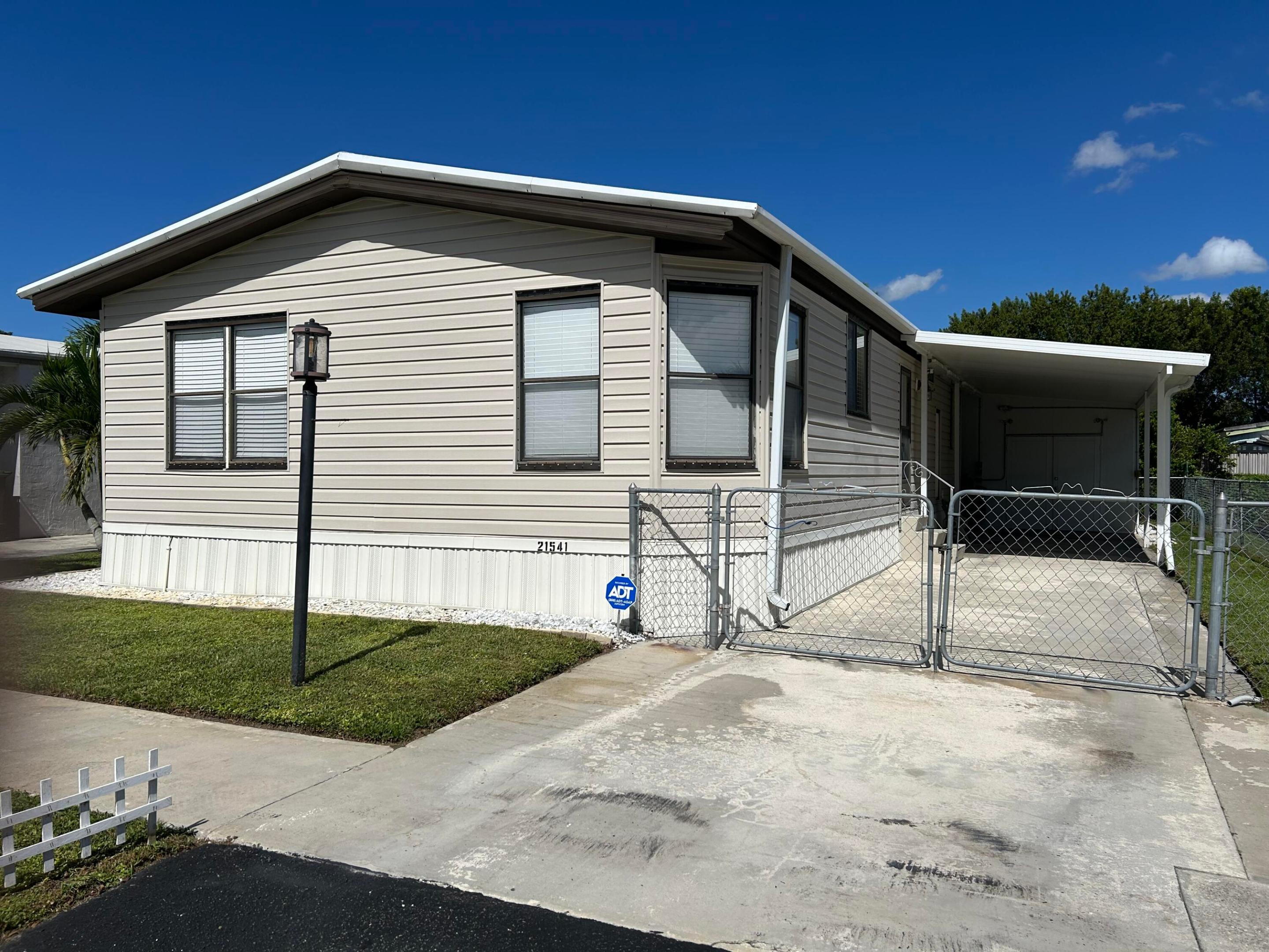 21541 NW 7th St Pembroke Pines, FL 33029