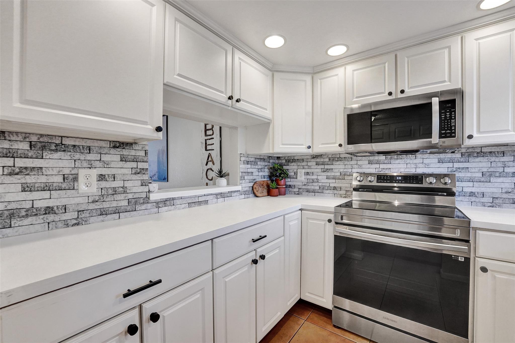 6570 Royal Palm Blvd #210J