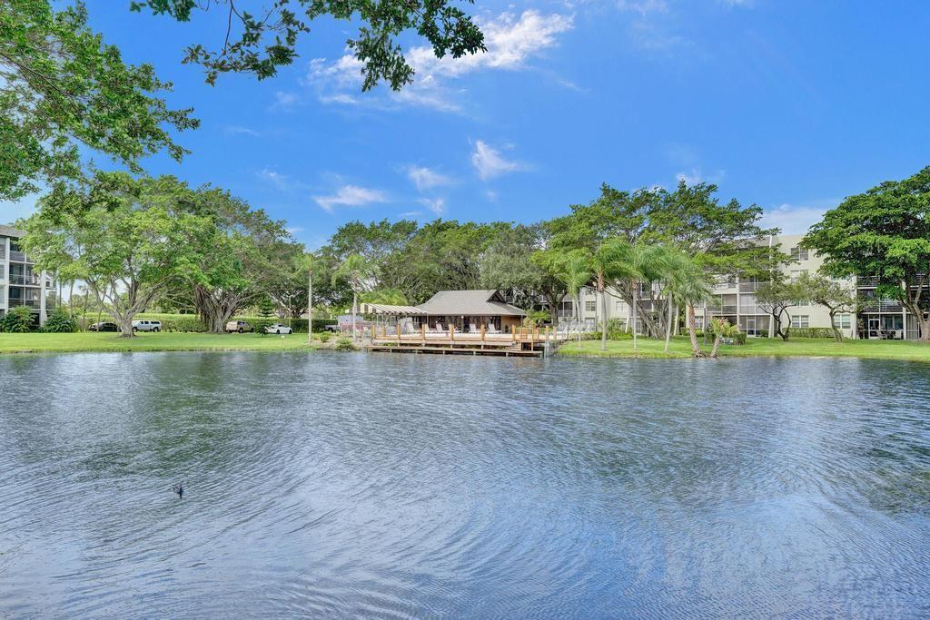 9230 Lagoon Pl #406