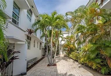 7610 Byron Ave #20