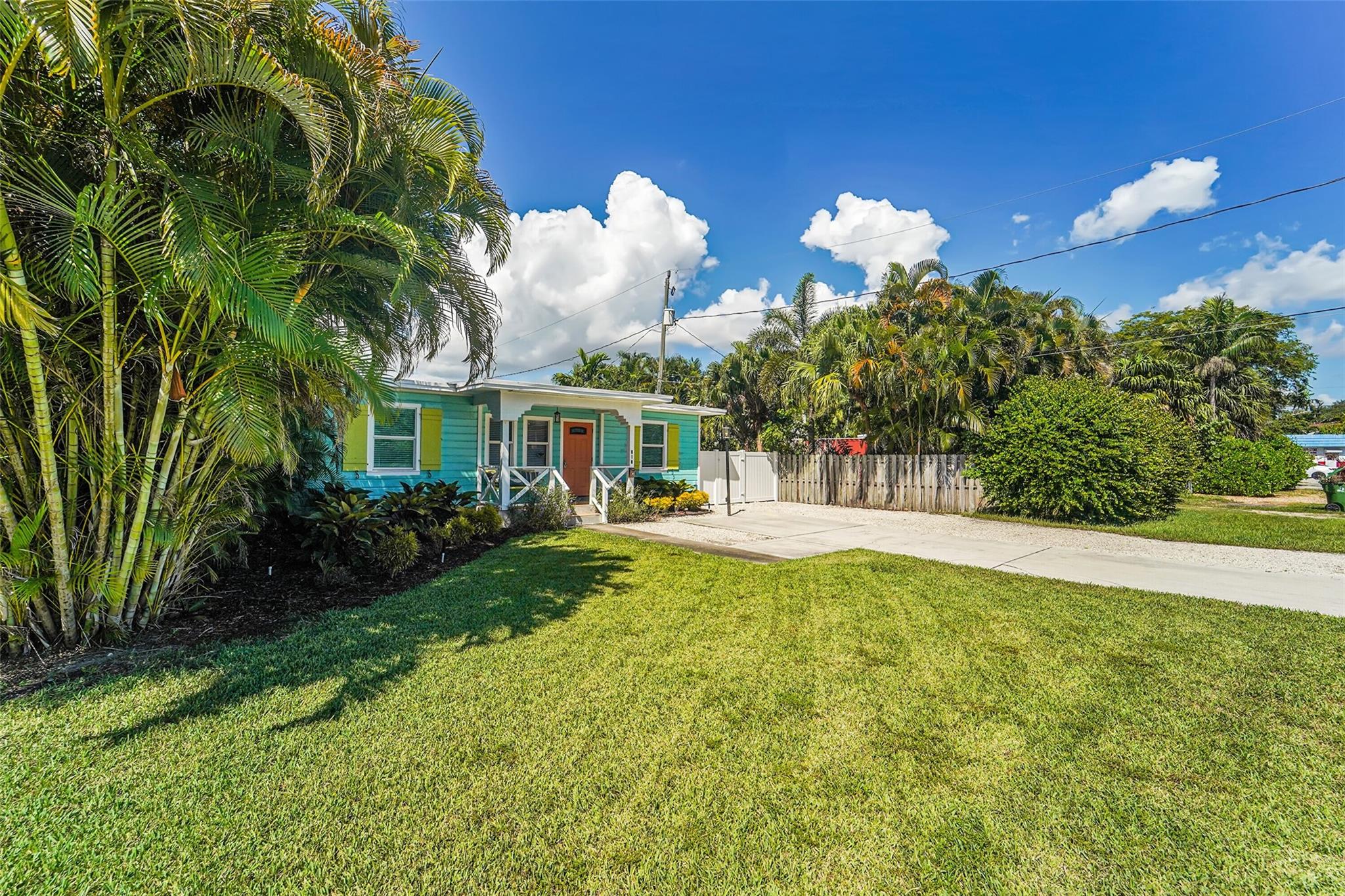 810 Ne 14th Ct