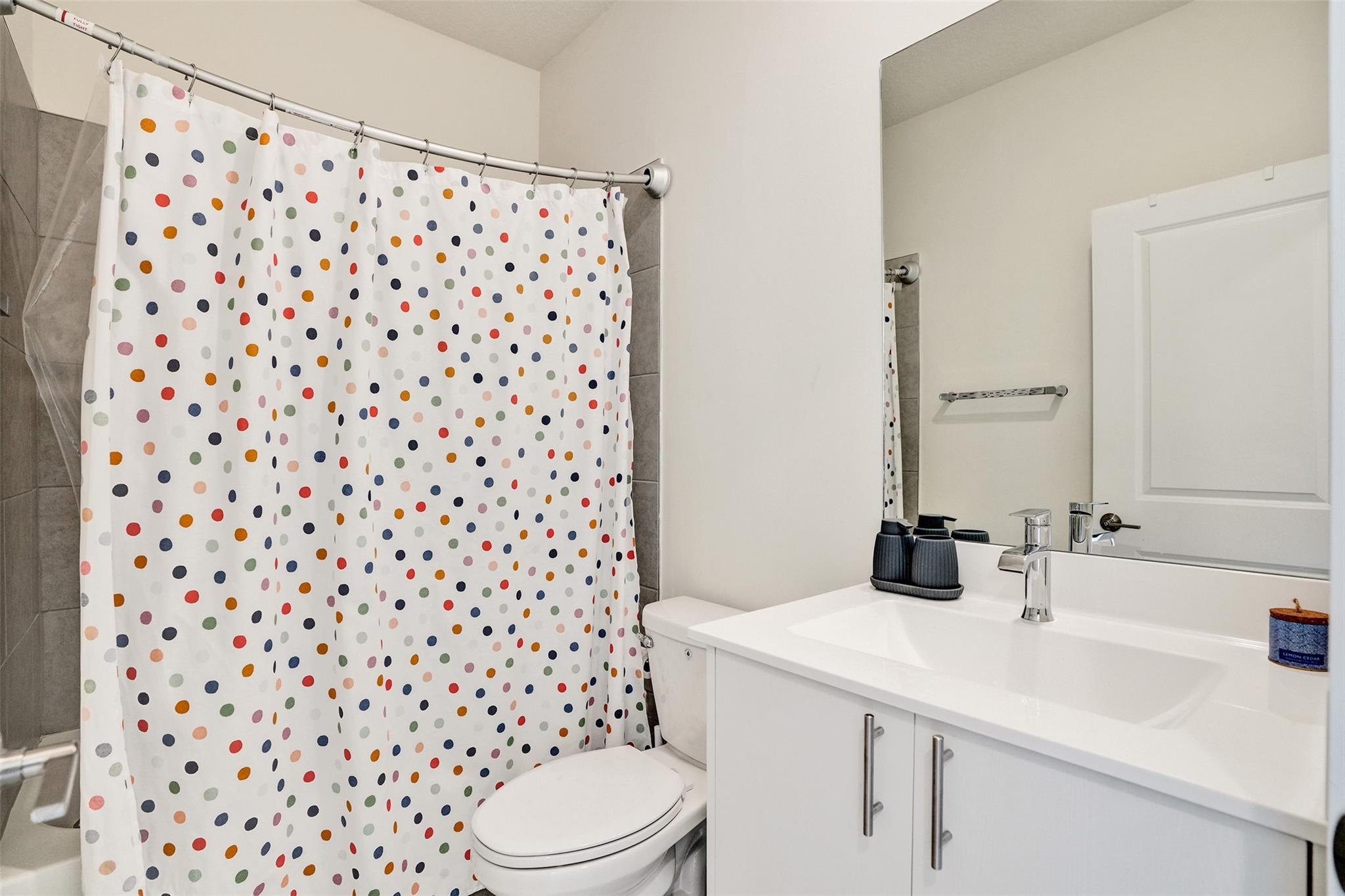 8001 NW 41st St #109 Miami, FL 33166