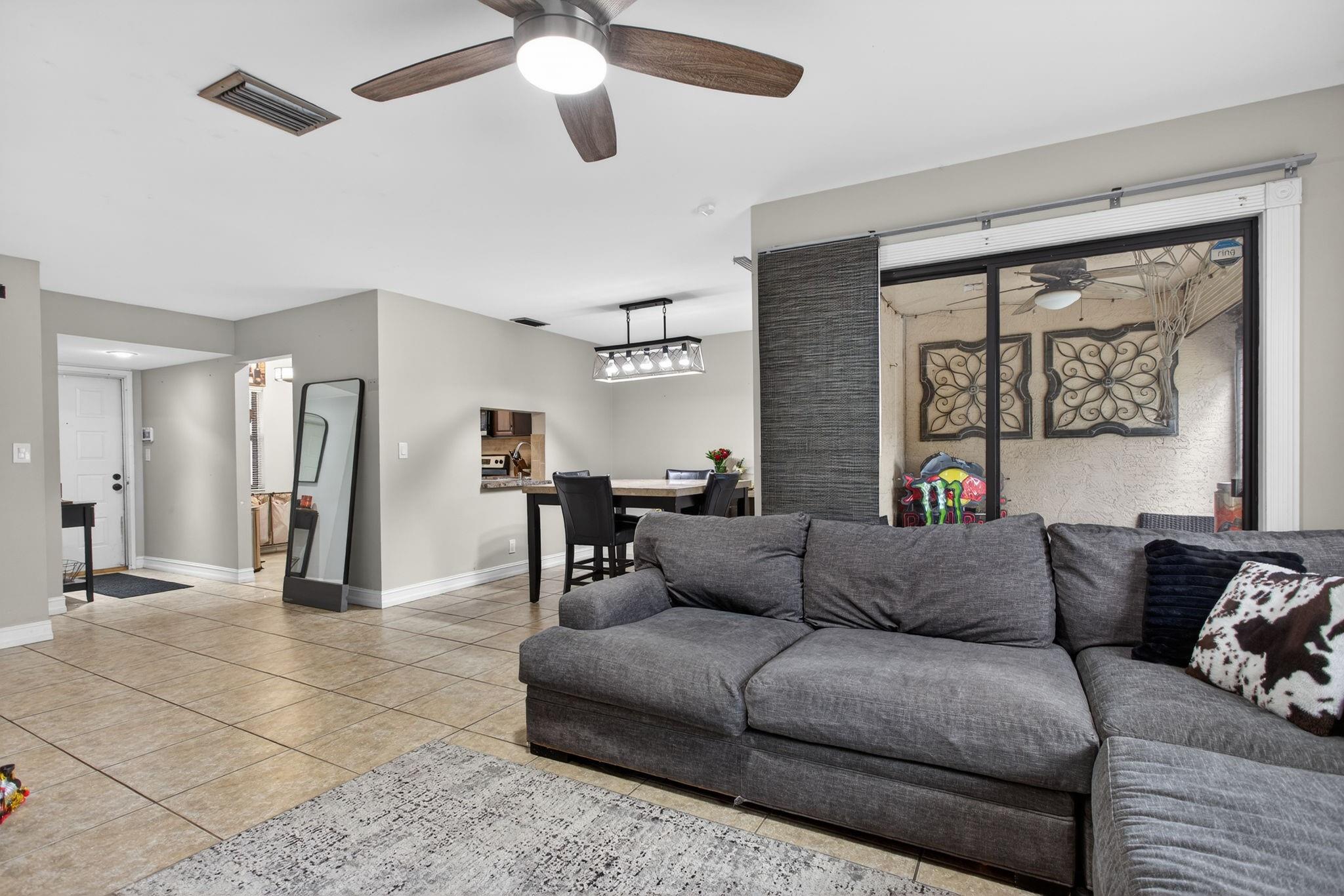 4400 NW 20th St #454 Coconut Creek, FL 33066