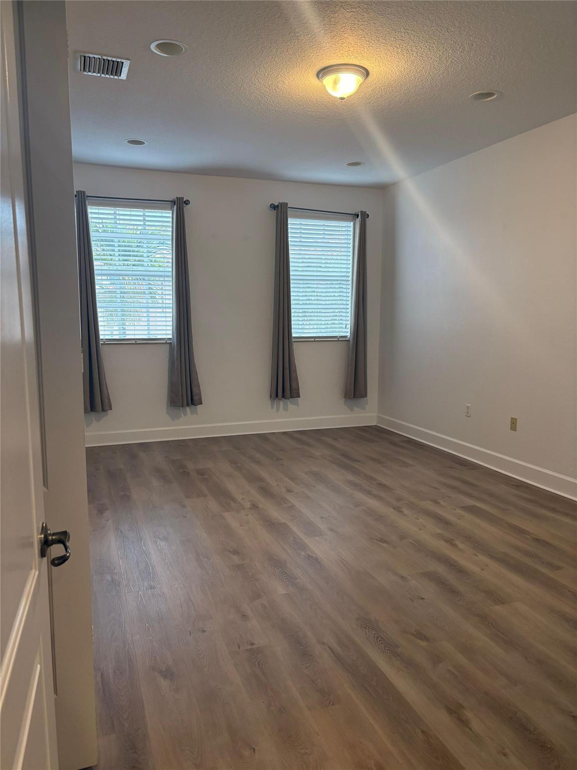 1061 SW 147th Pembroke Pines, FL 33027