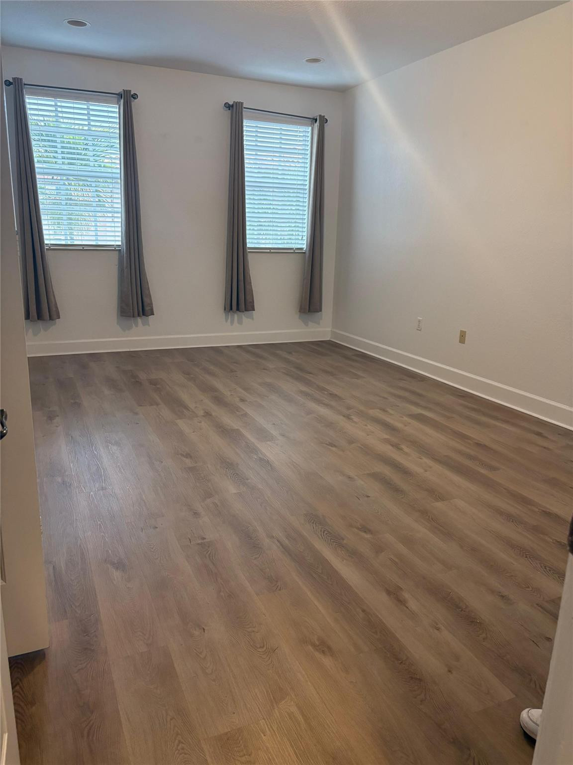 1061 SW 147th Pembroke Pines, FL 33027