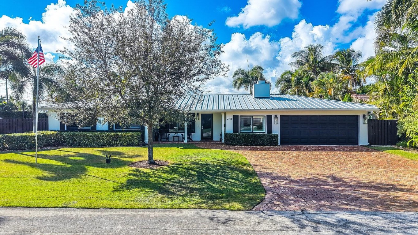 2713 NE 21st