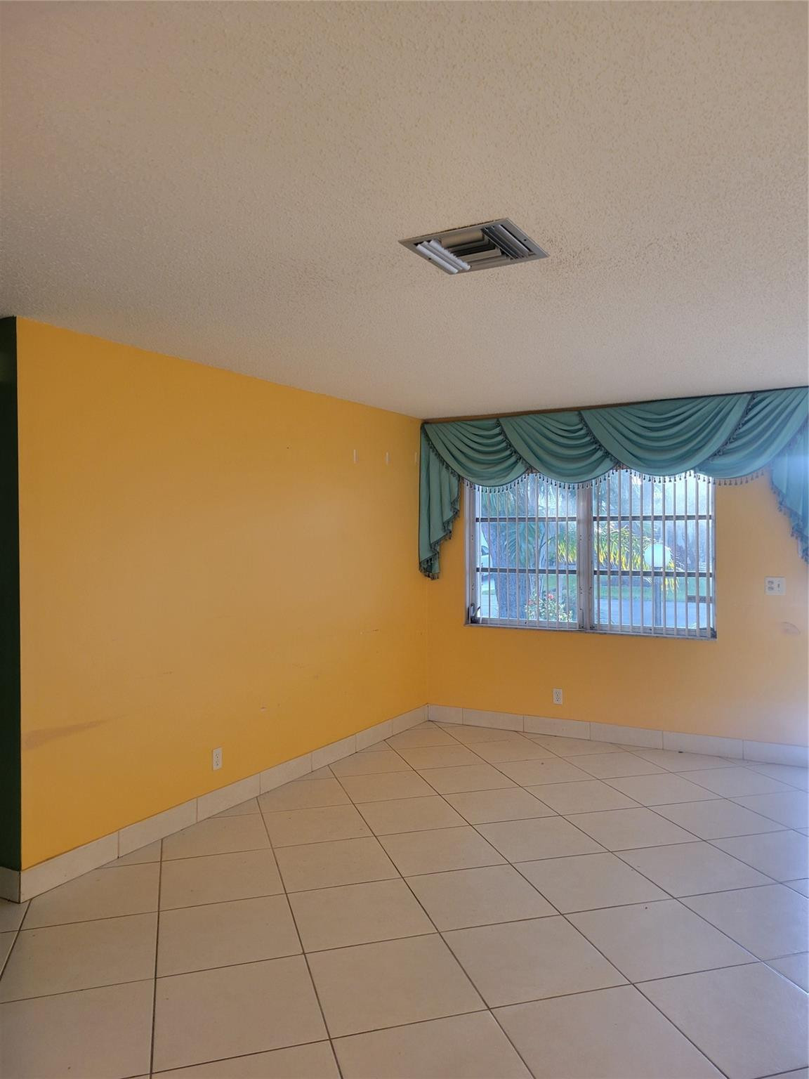 1170 NW 90th Plantation, FL 33322