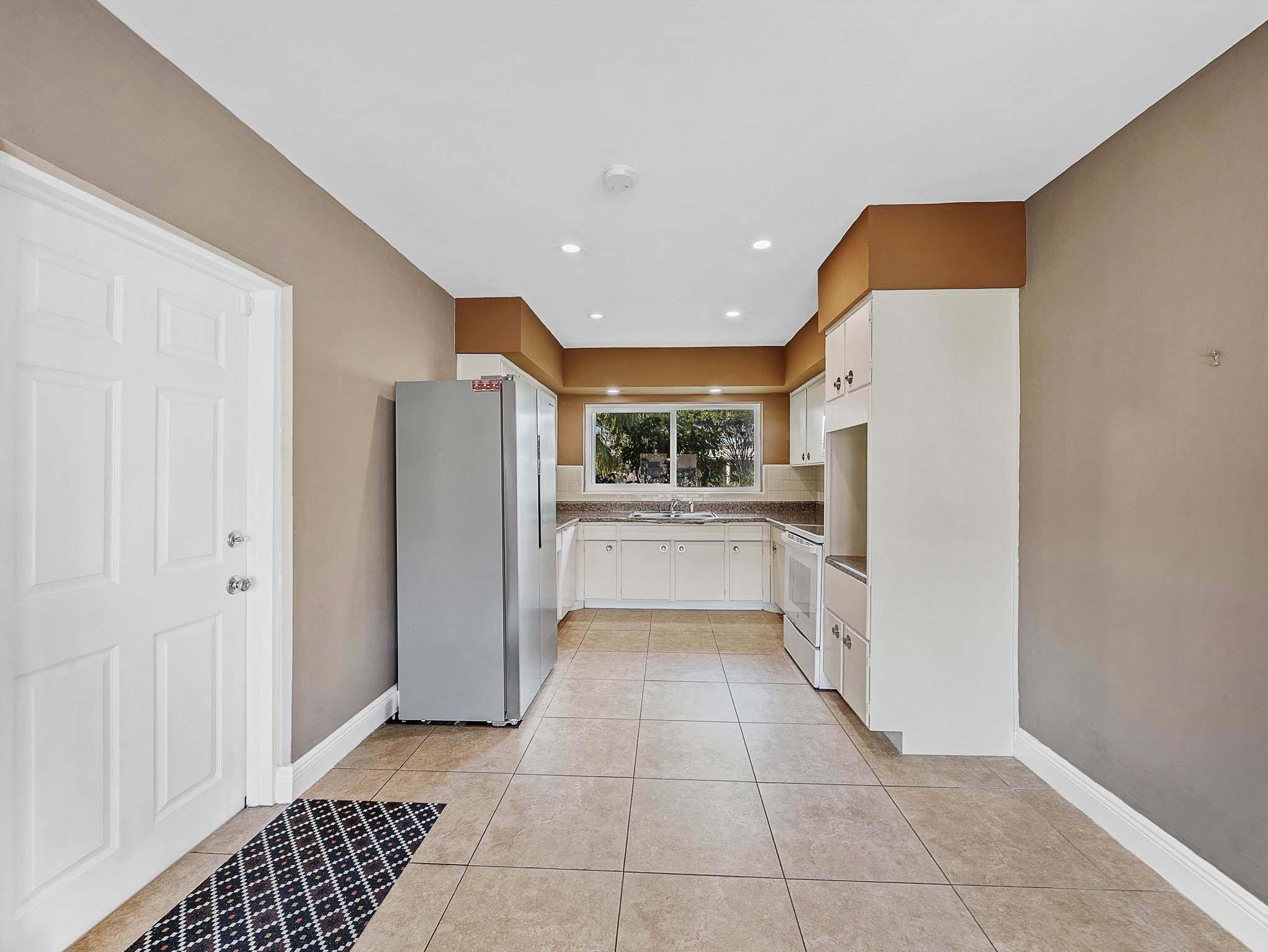 2750 SE 3rd Pompano Beach, FL 33062