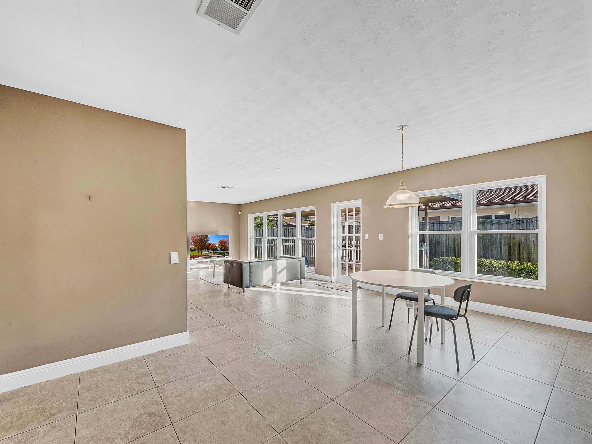 2750 SE 3rd Pompano Beach, FL 33062