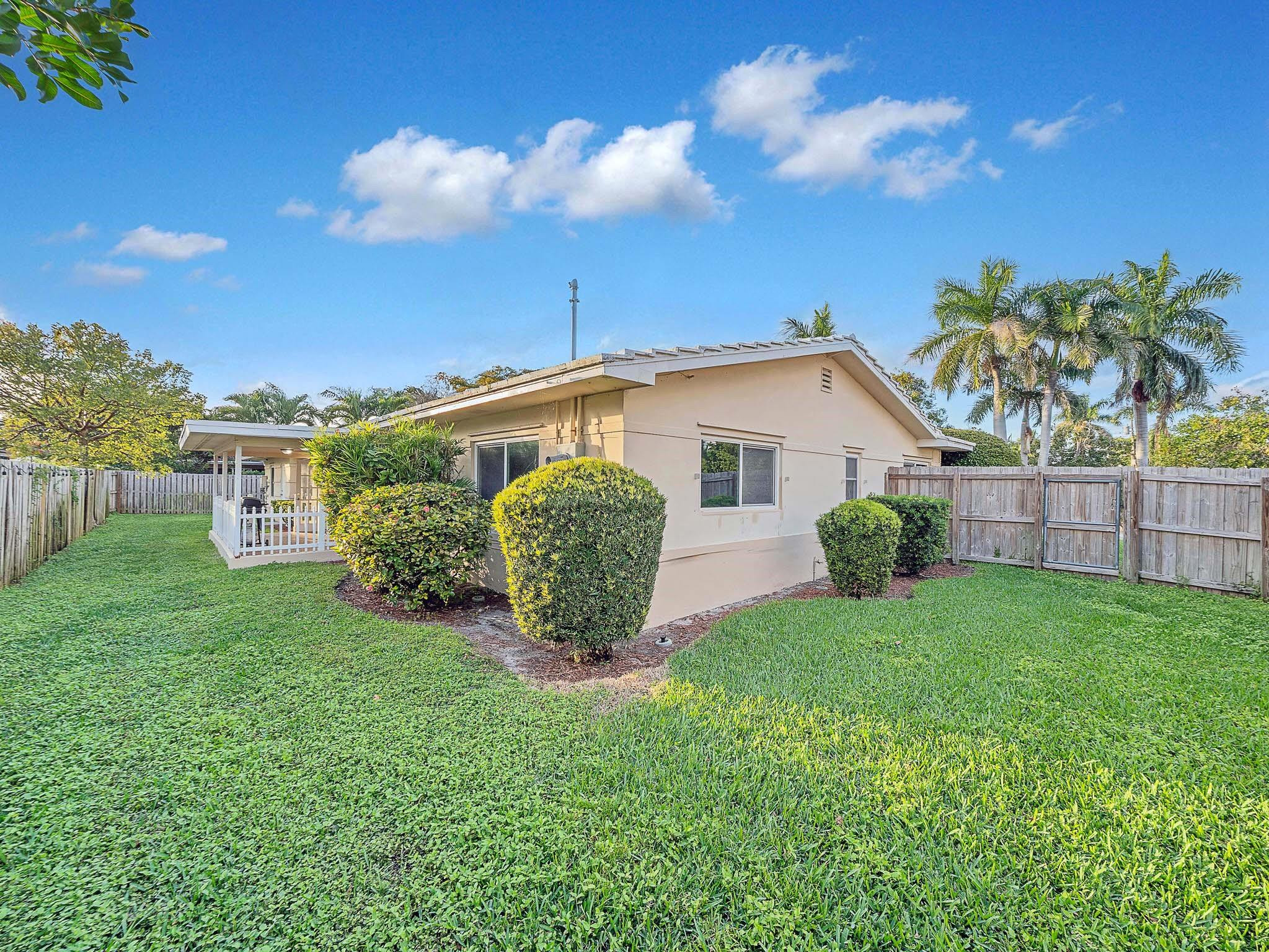 2750 SE 3rd Pompano Beach, FL 33062