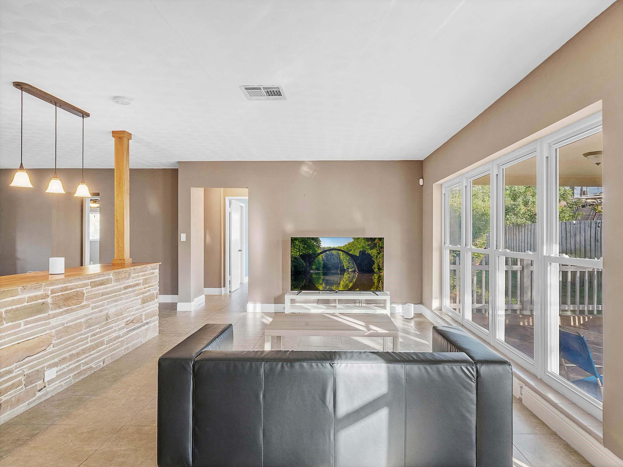 2750 SE 3rd Pompano Beach, FL 33062